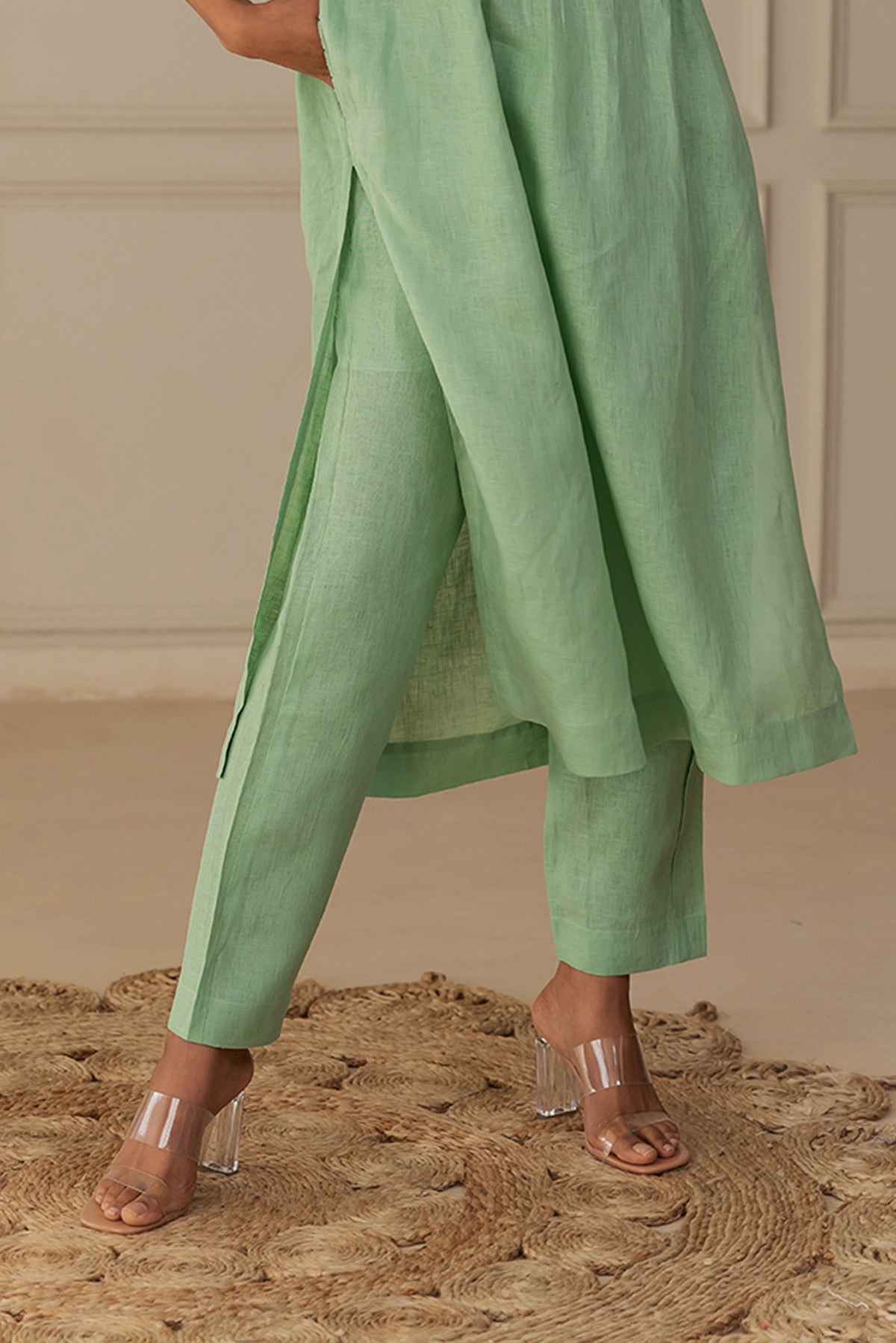 Maya- Linen Tapered Pants – Pista green