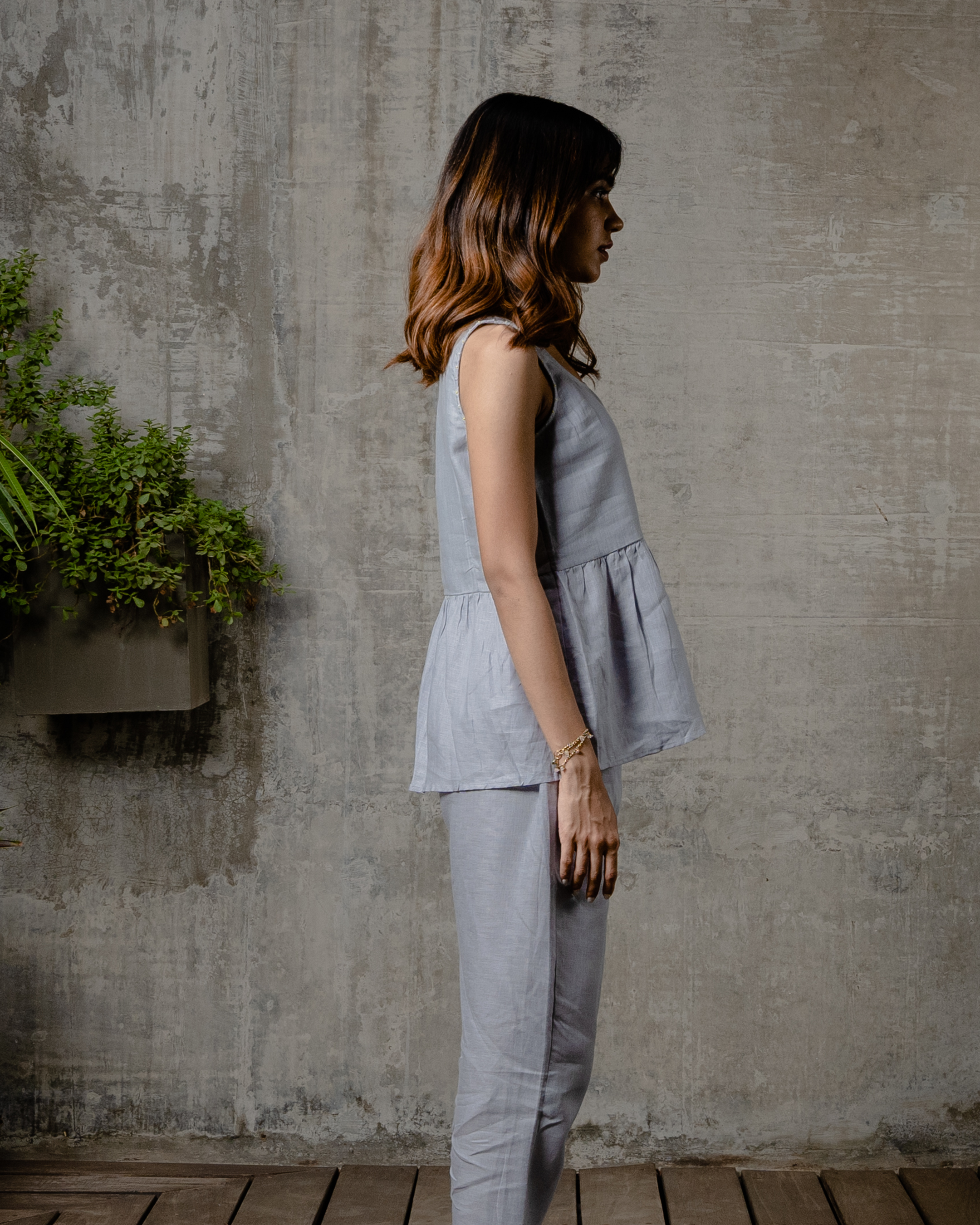 CAROL LINEN SLEEVELESS TOP - Powder Blue