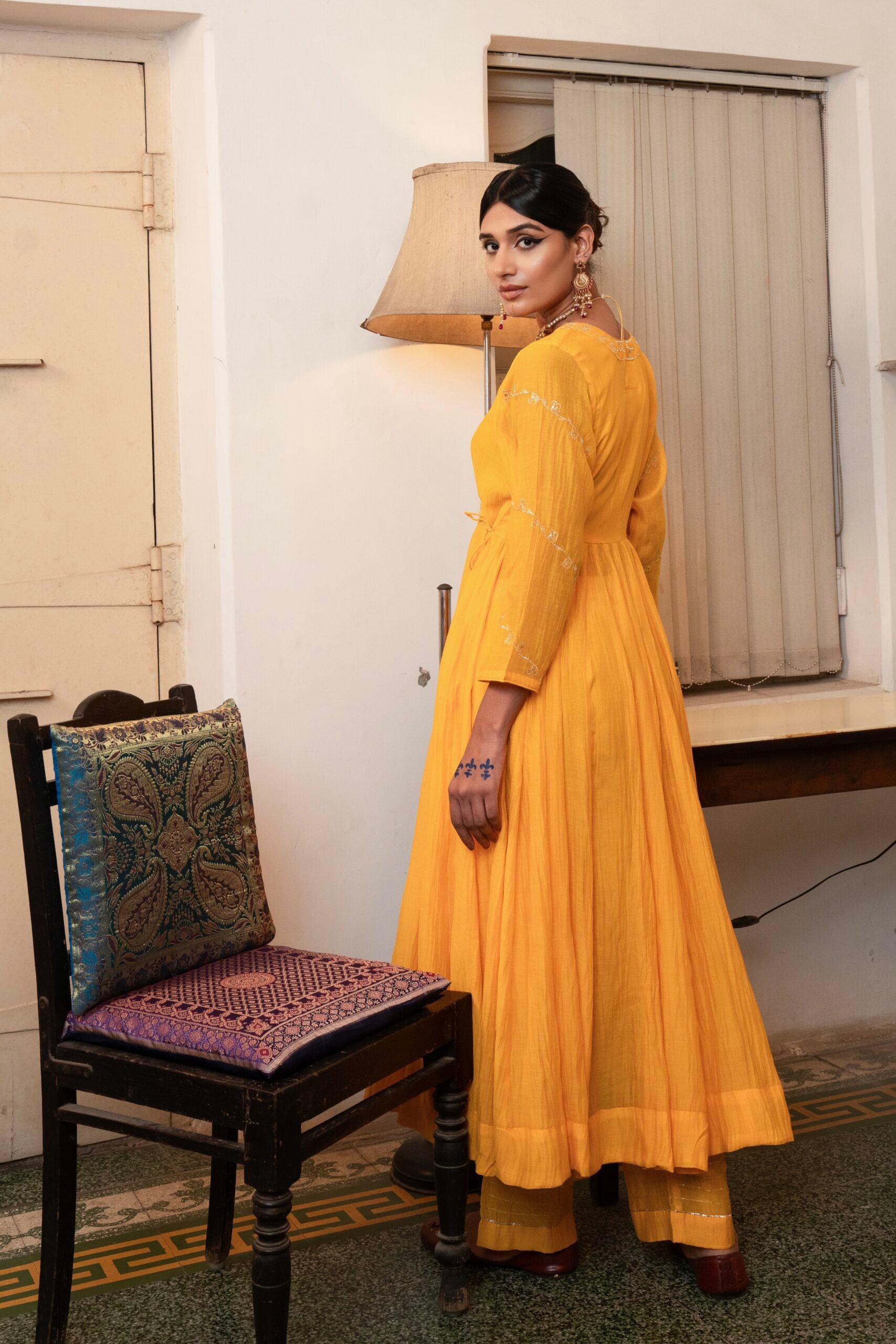 Lehariya Angarkha set - kesariya peela