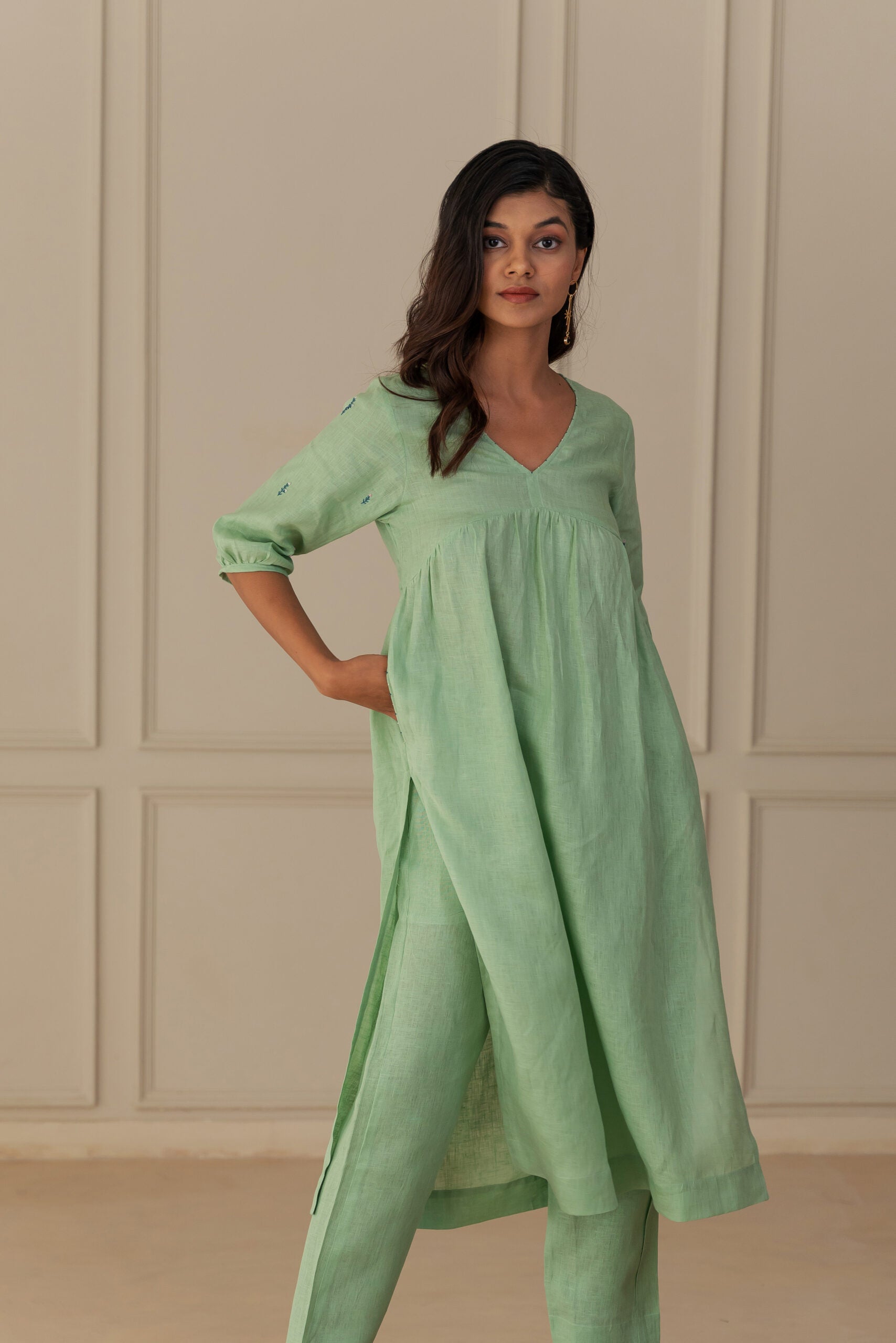 Maya- Linen Tapered Pants – Pista green