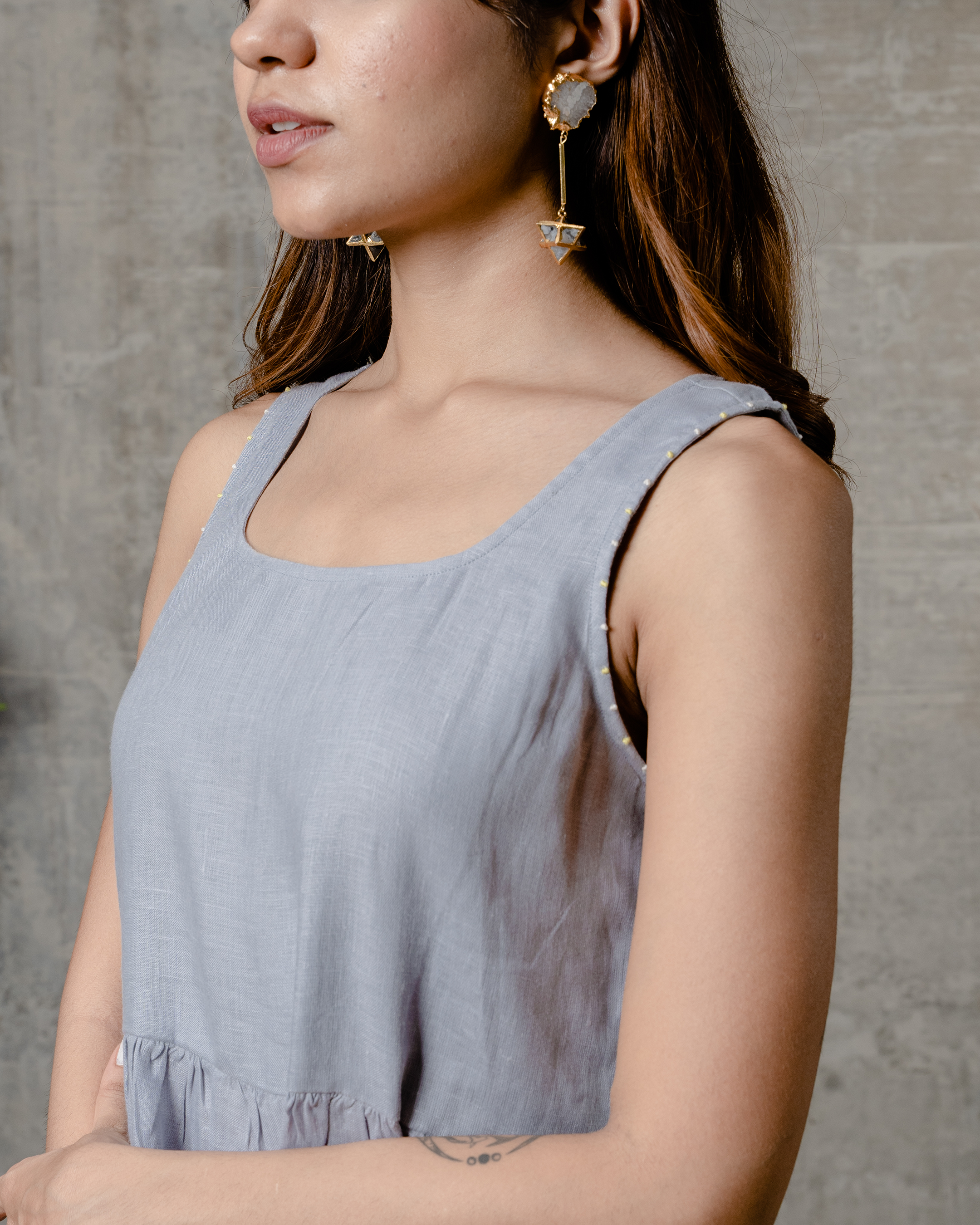 CAROL LINEN SLEEVELESS TOP - Powder Blue