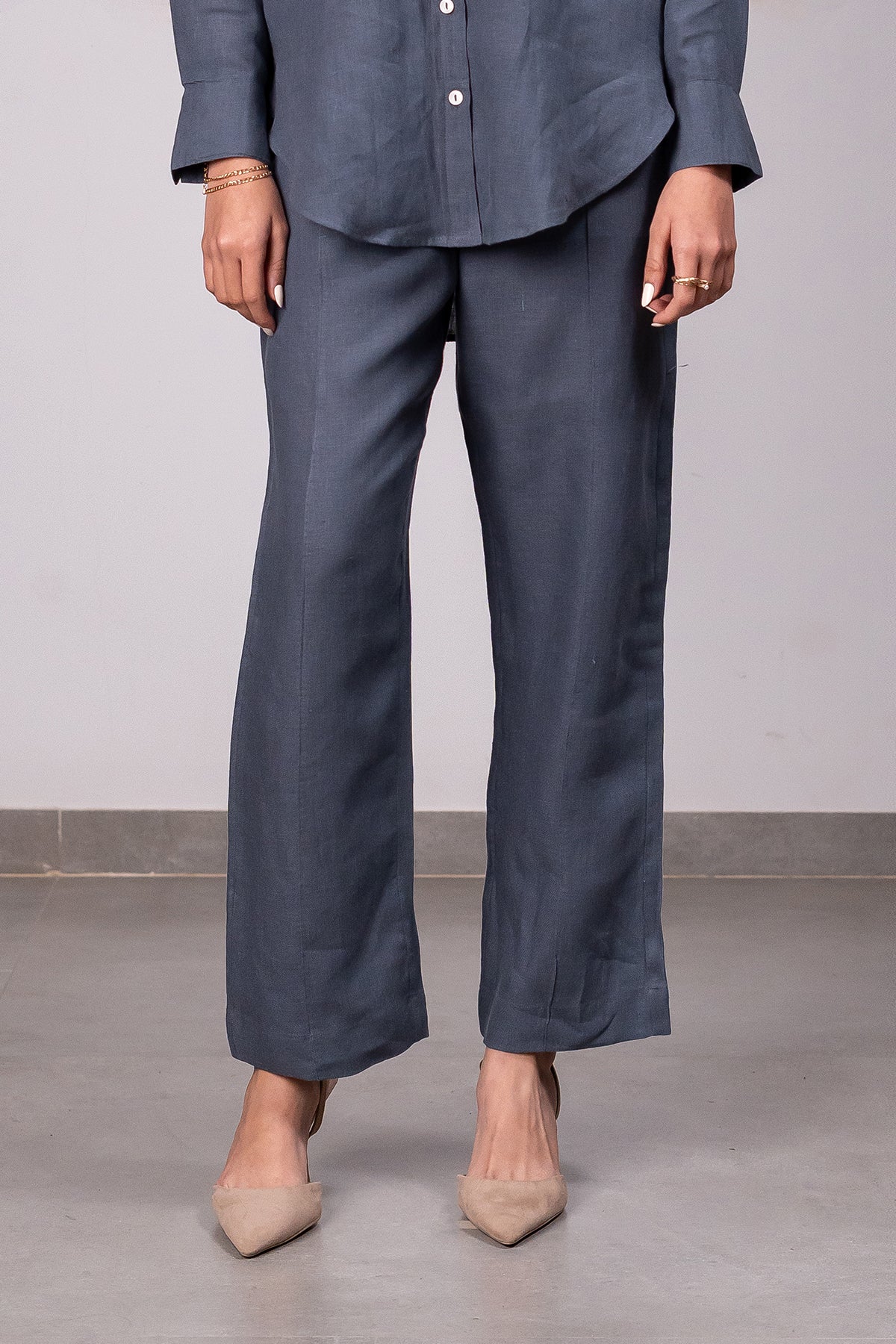 Alan Linen Tucks Pants – Charcoal Grey