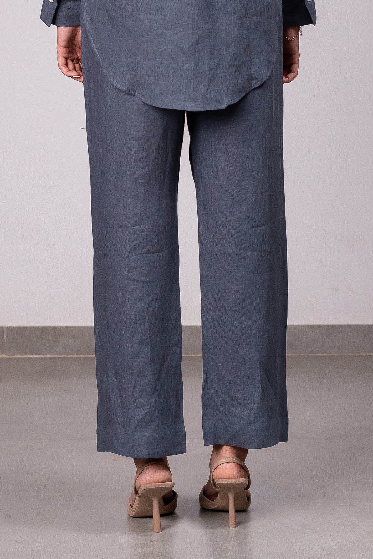 Alan Linen Tucks Pants – Charcoal Grey