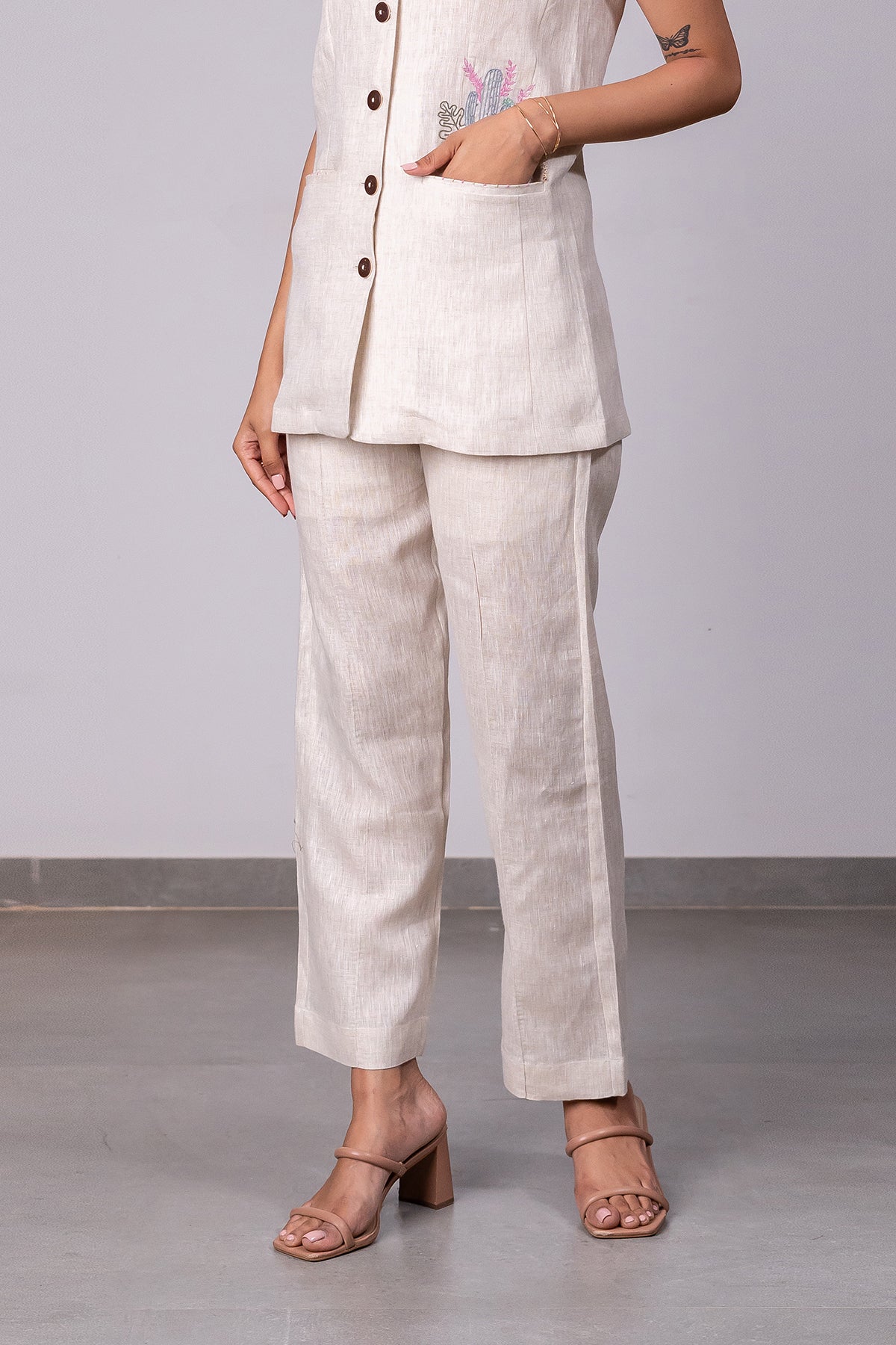 Alan Linen Tucks Pants - Ecru