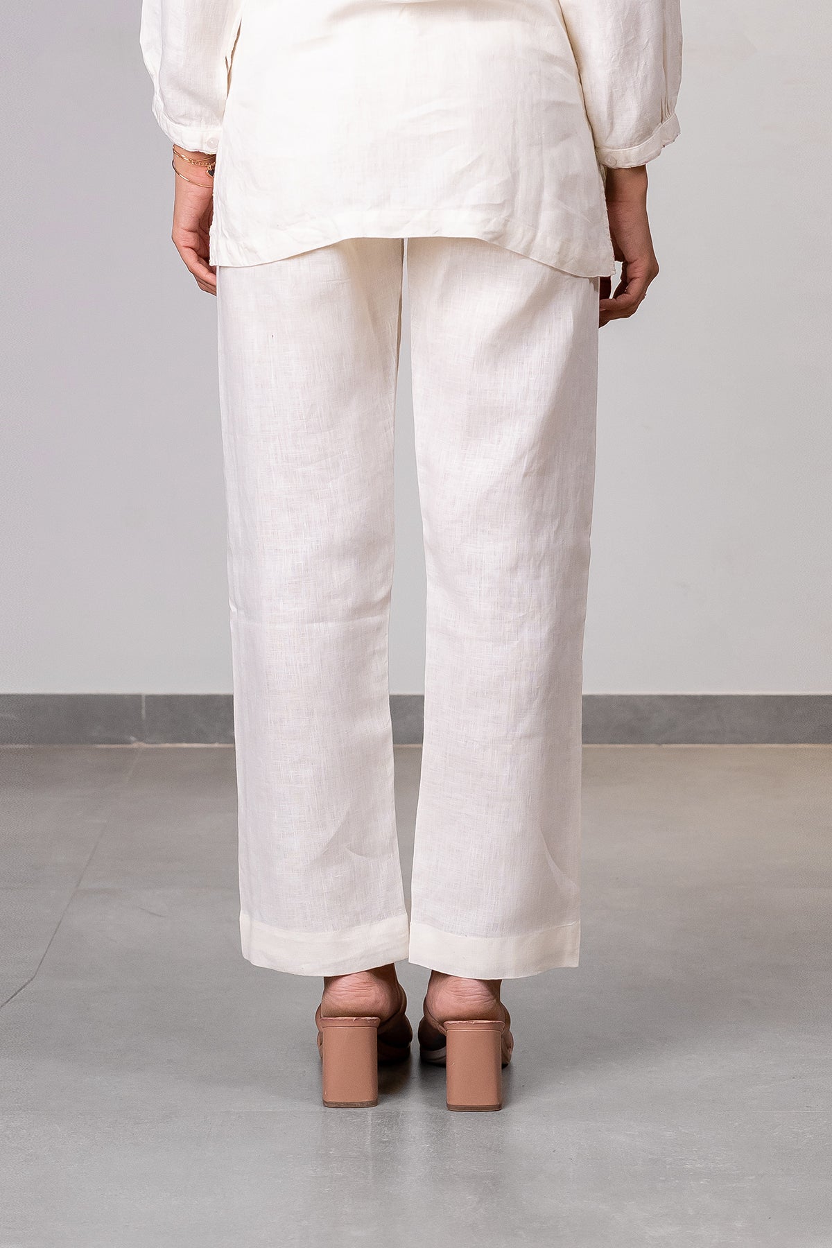 Alan Linen Tucks Pants - Off white