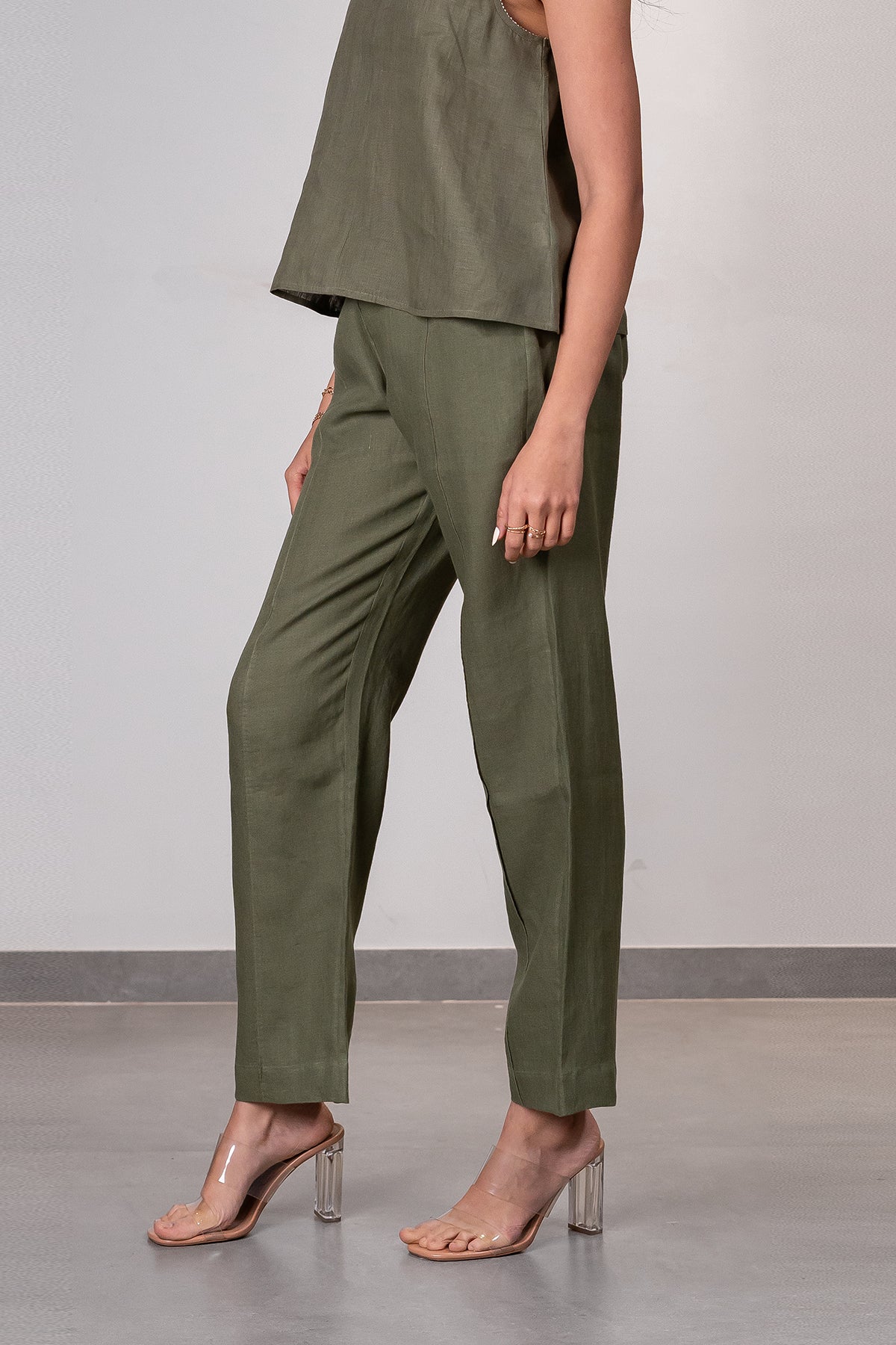 Alan Linen Tucks Pants – Olive Green
