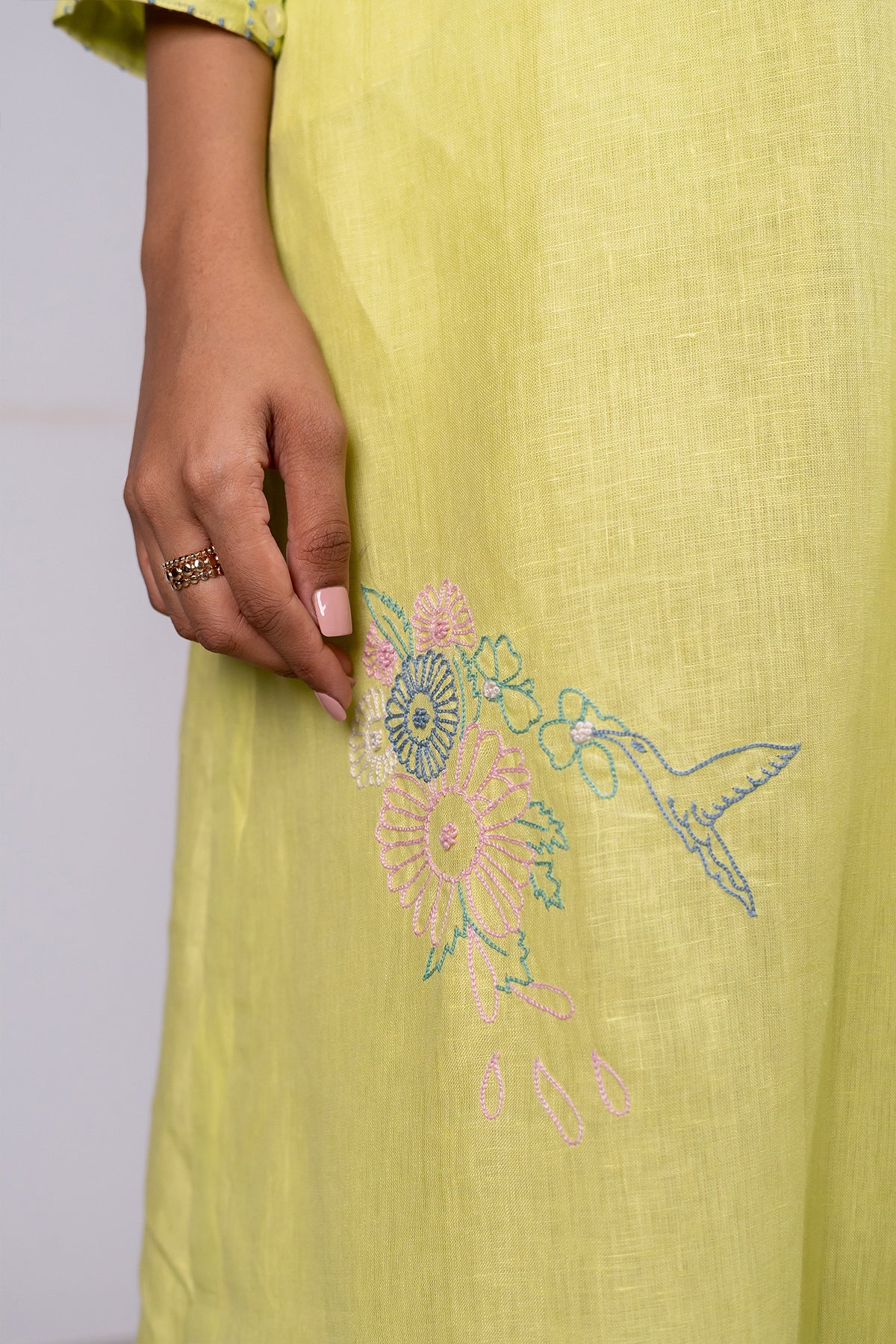 Ana Linen V-Neck Kurta- Pants set with pockets - Lime