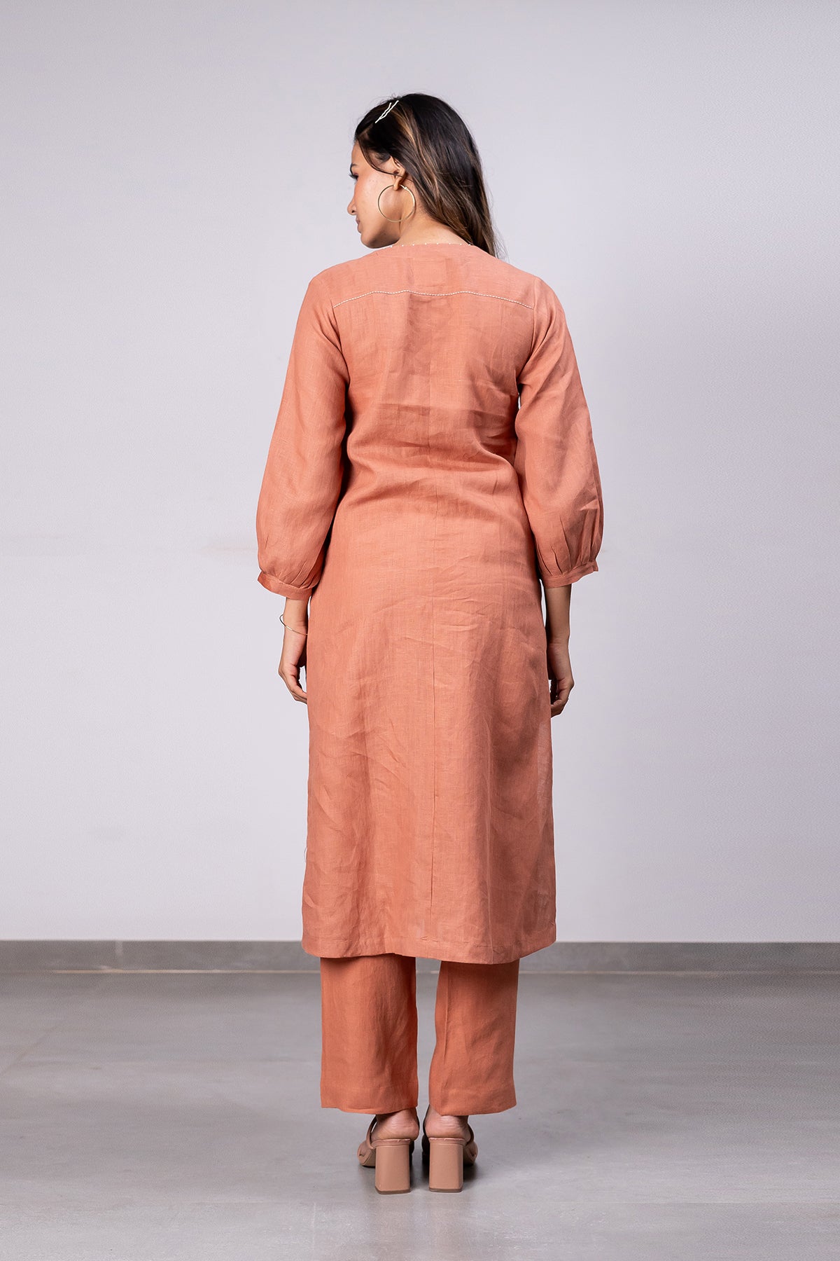 Ana Linen V-Neck Kurta- Pants Set With Pockets – Sand Brown