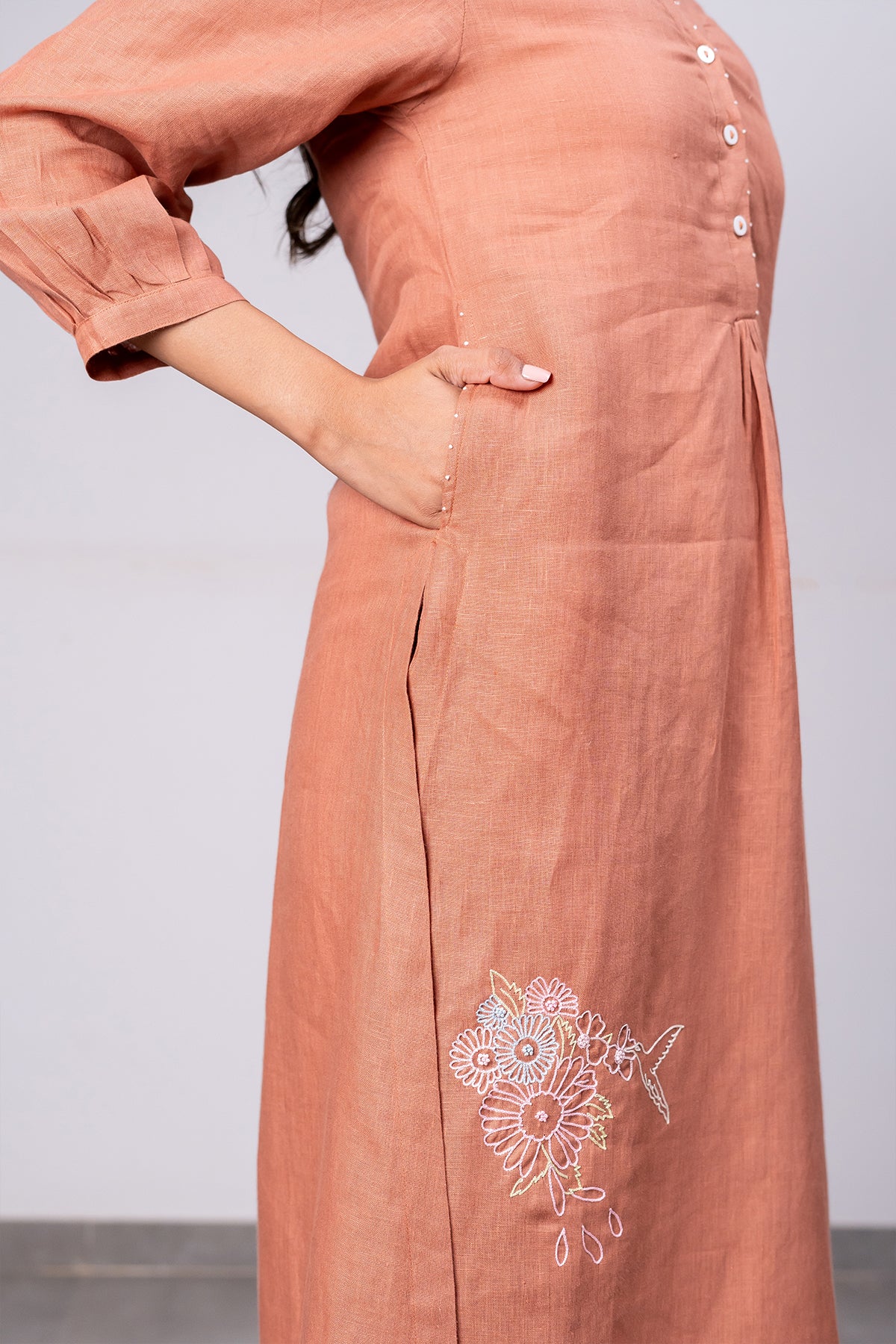 Ana Linen V-Neck Kurta- Pants Set With Pockets – Sand Brown