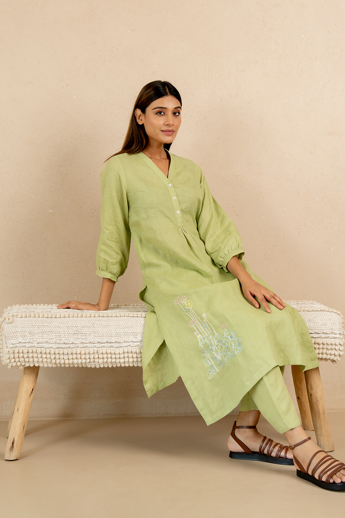 Ana-Linen-V-Neck-Kurta-and-Pants-Set-With-Pockets-Algae-Green-