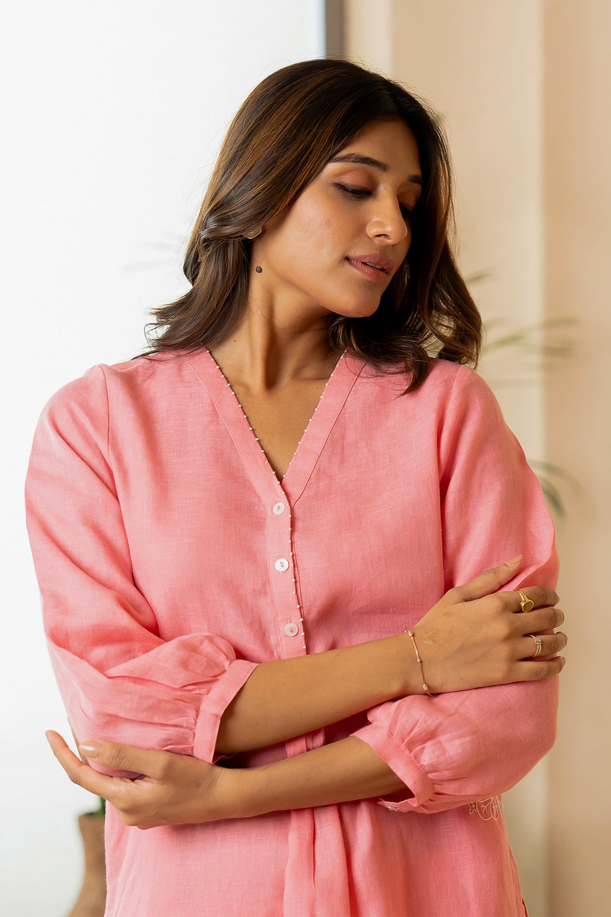 Ana-Linen-V-Neck-Kurta-and-Pants-Set-With-Pockets-Flamingo-Pink-