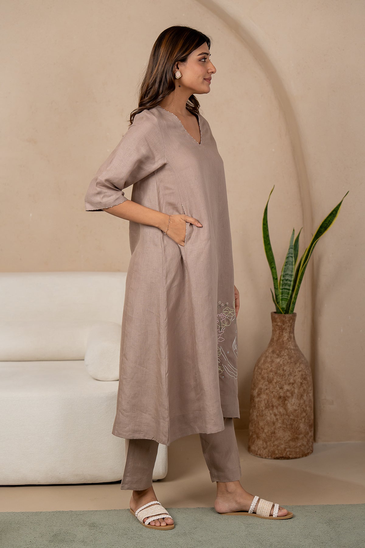 Yavie-Linen-Long-dress-with-Pockets-Mud-5