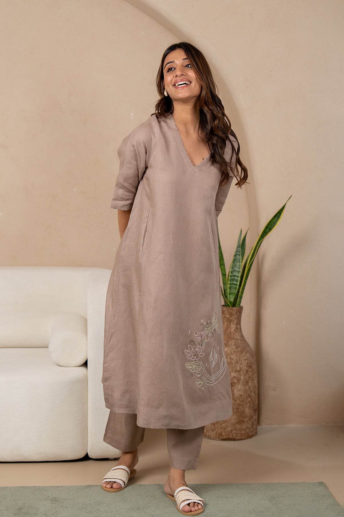 Yavie-Linen-Long-dress-with-Pockets-Mud-5