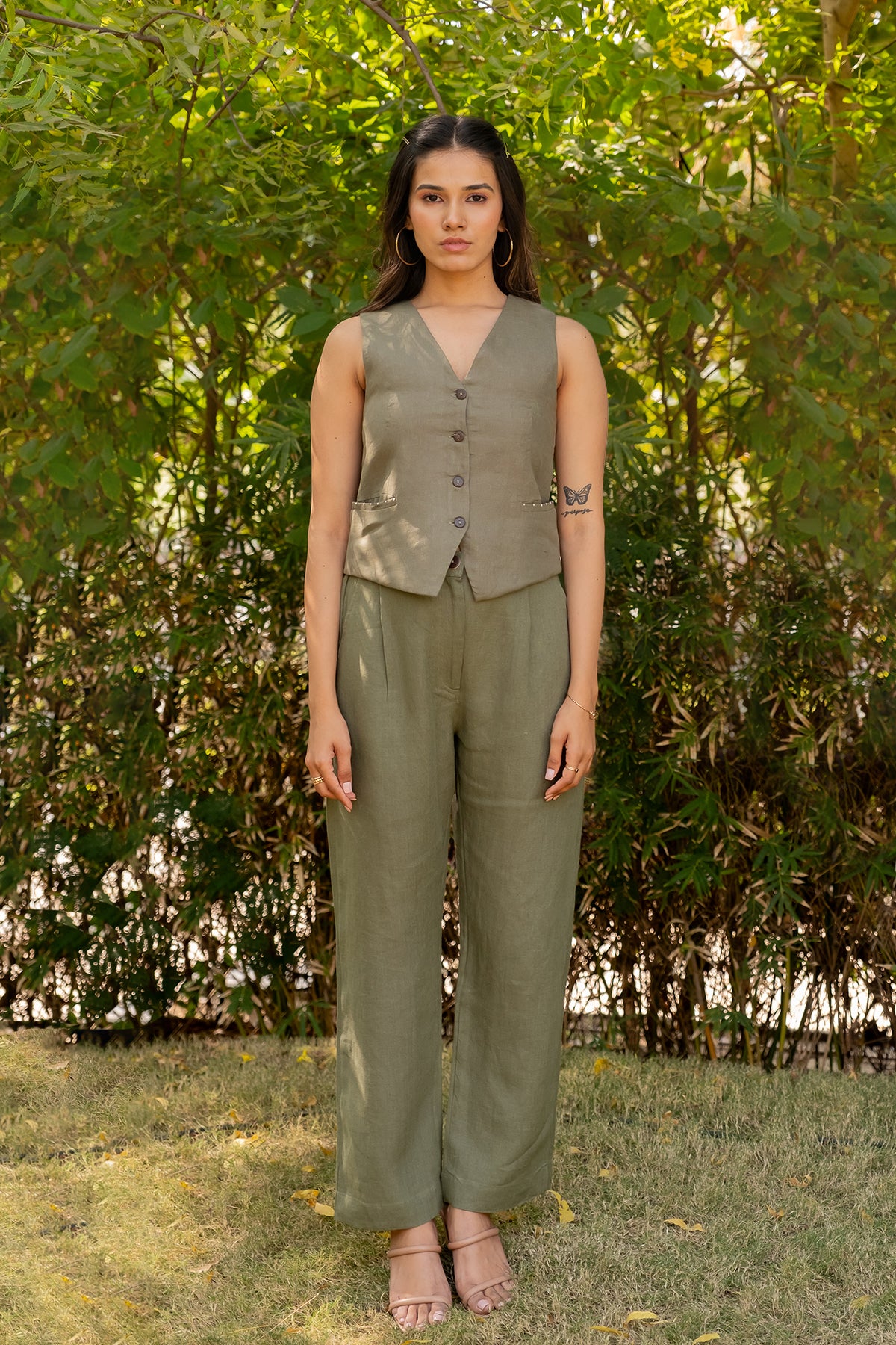 Barbara Linen Vest With Welt Pockets – Olive Green