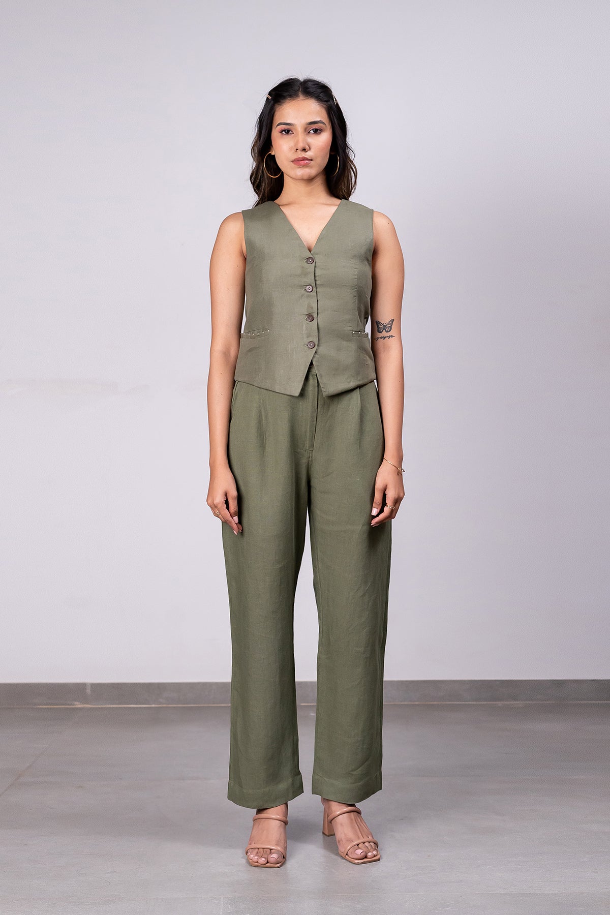 Barbara Linen Vest With Welt Pockets – Olive Green