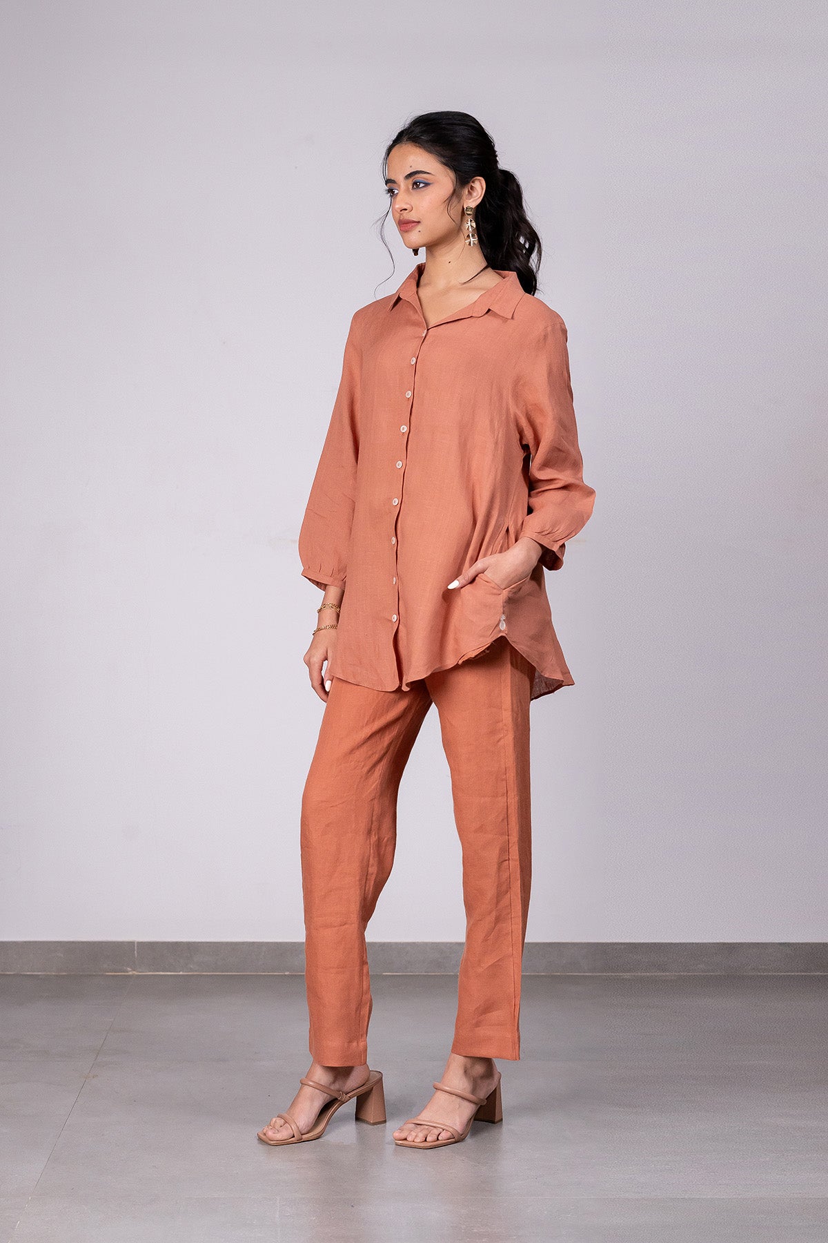 Beth Linen Shirt - Sand Brown