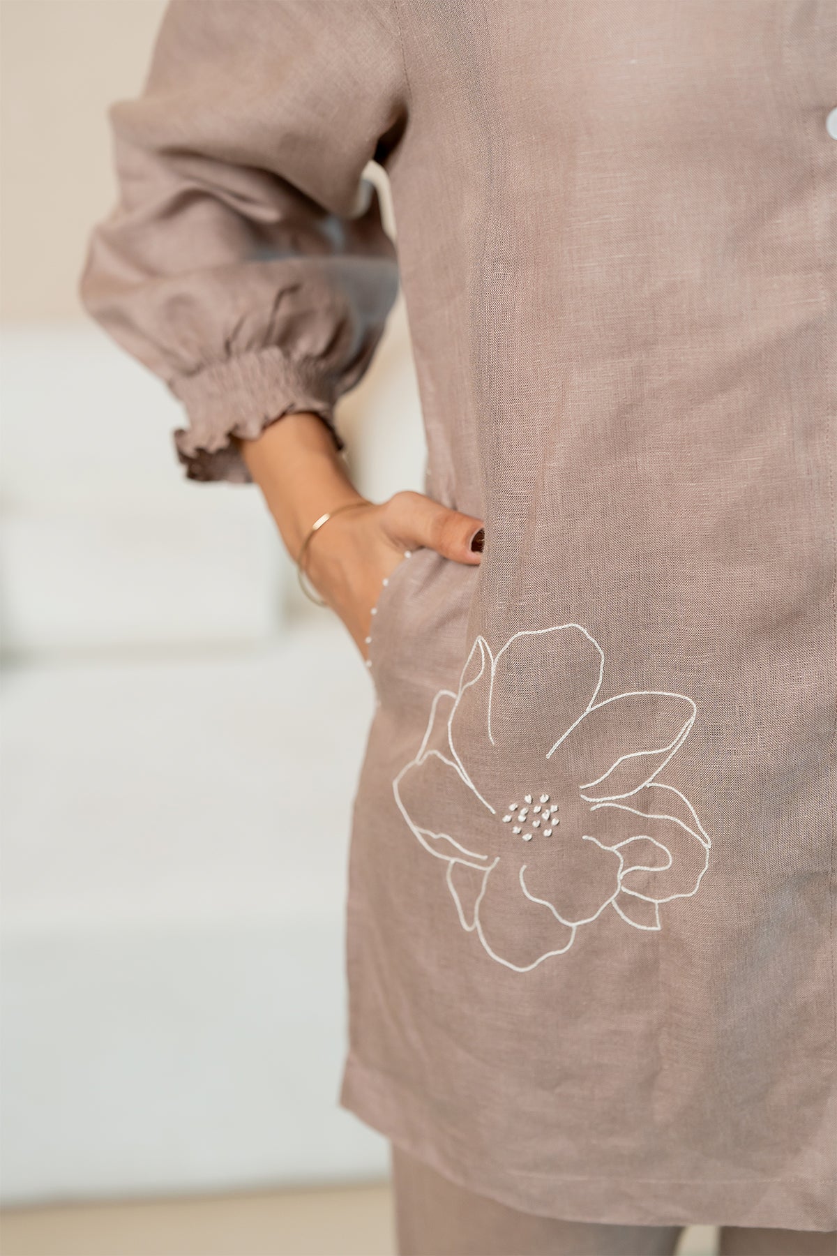 Carla-Linen-Bobbin-Shirt-With-Pockets-Mud-