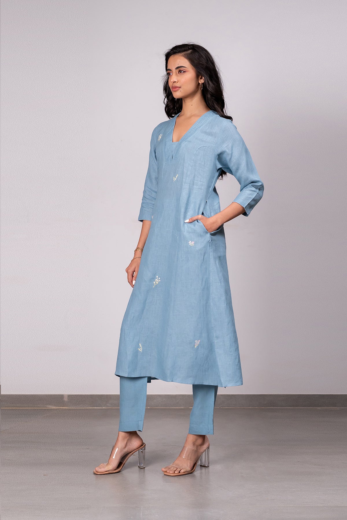 Clara Linen V- neck Pin tucks Kurta- pants set with pockets - Icy Blue