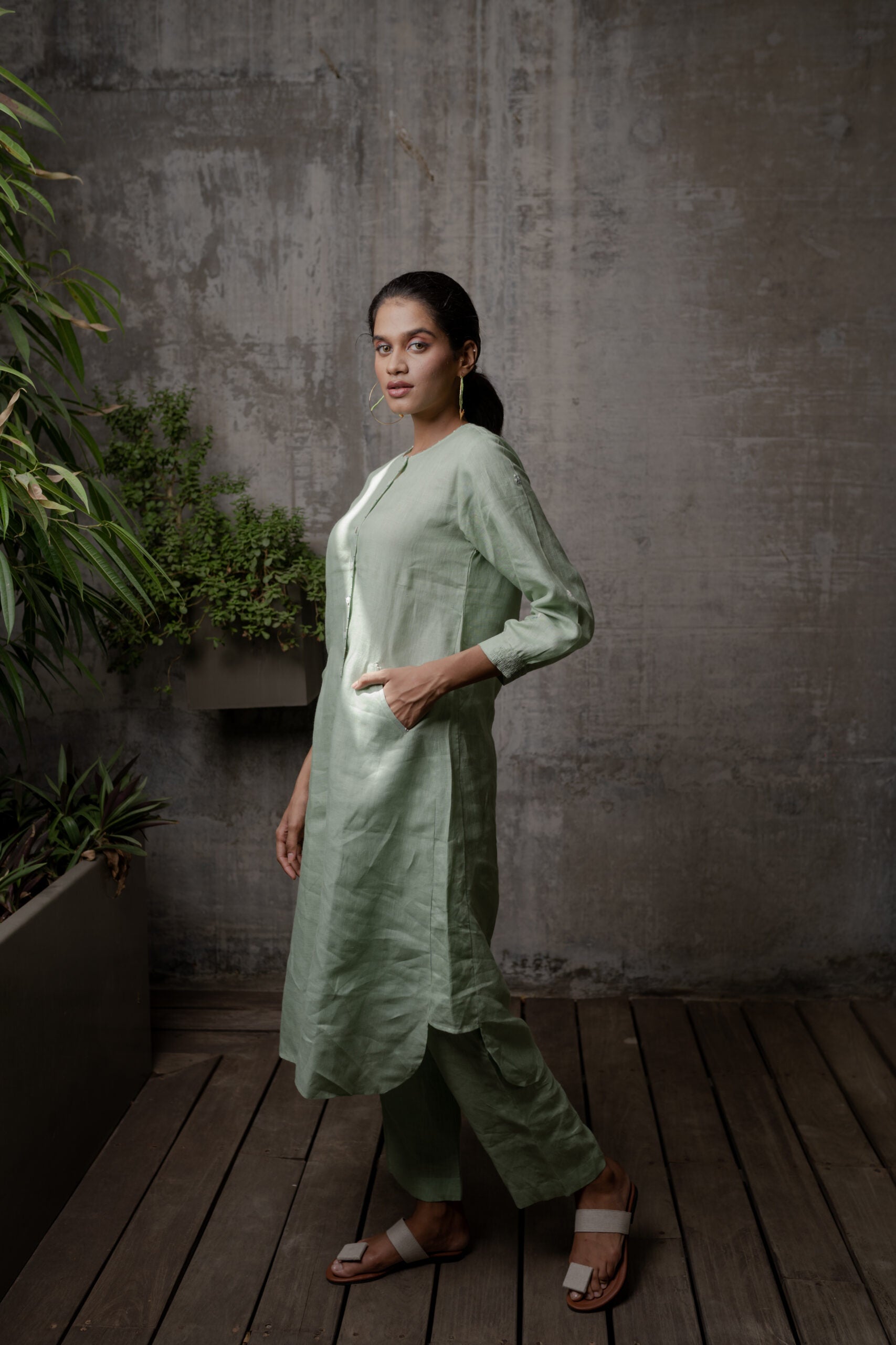 OLIVIA LINEN KURTA - Pista