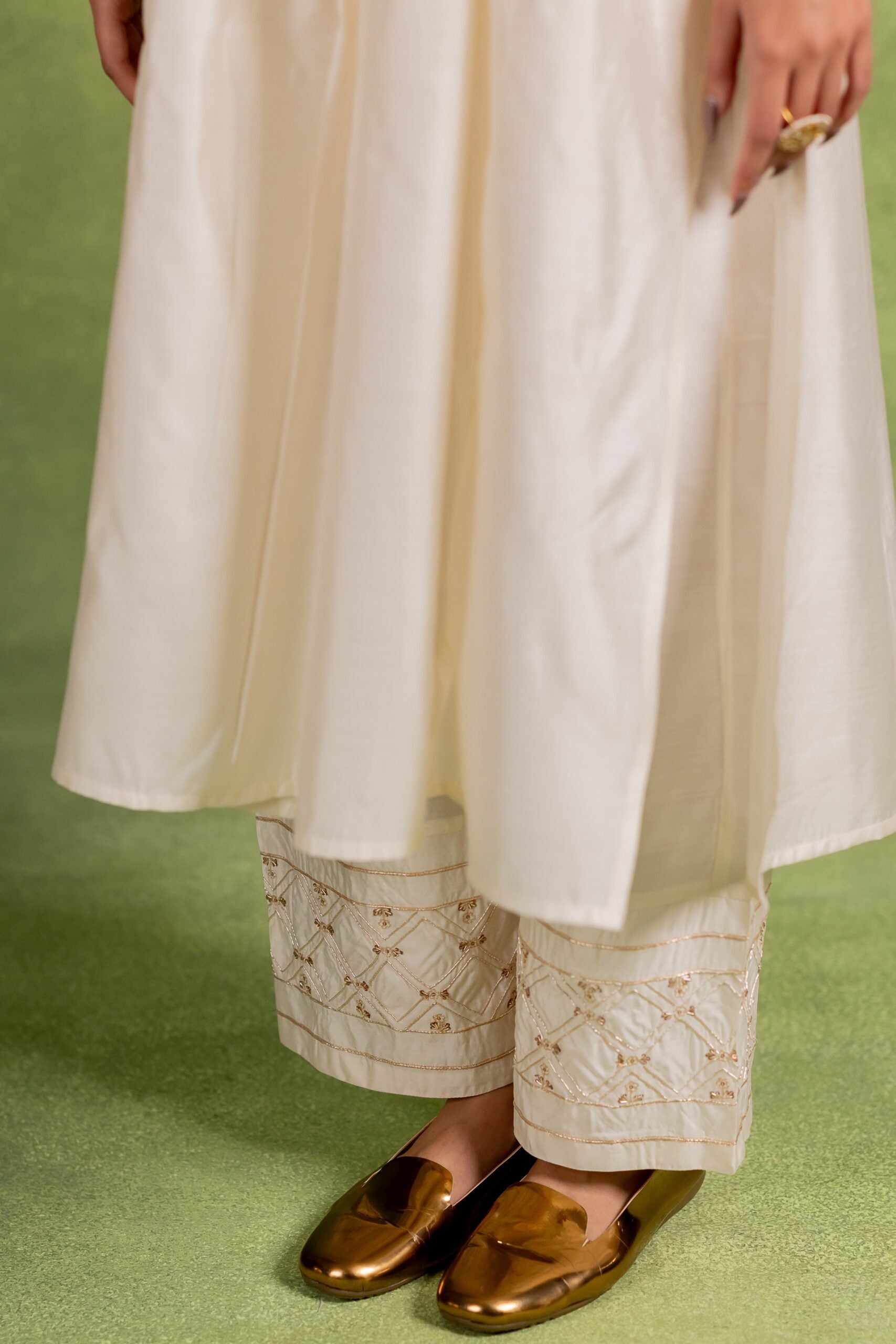 Chandrika Silk Kurta Set - Off white