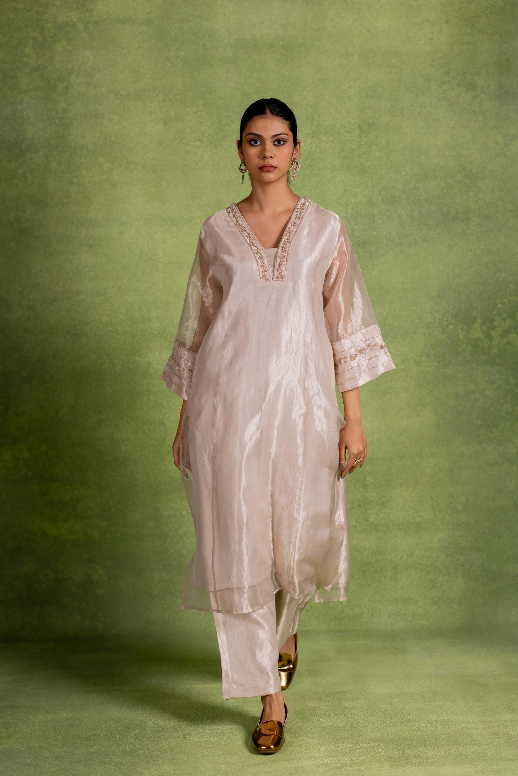 Gaurika Tissue Silk Kurta Set - Silver