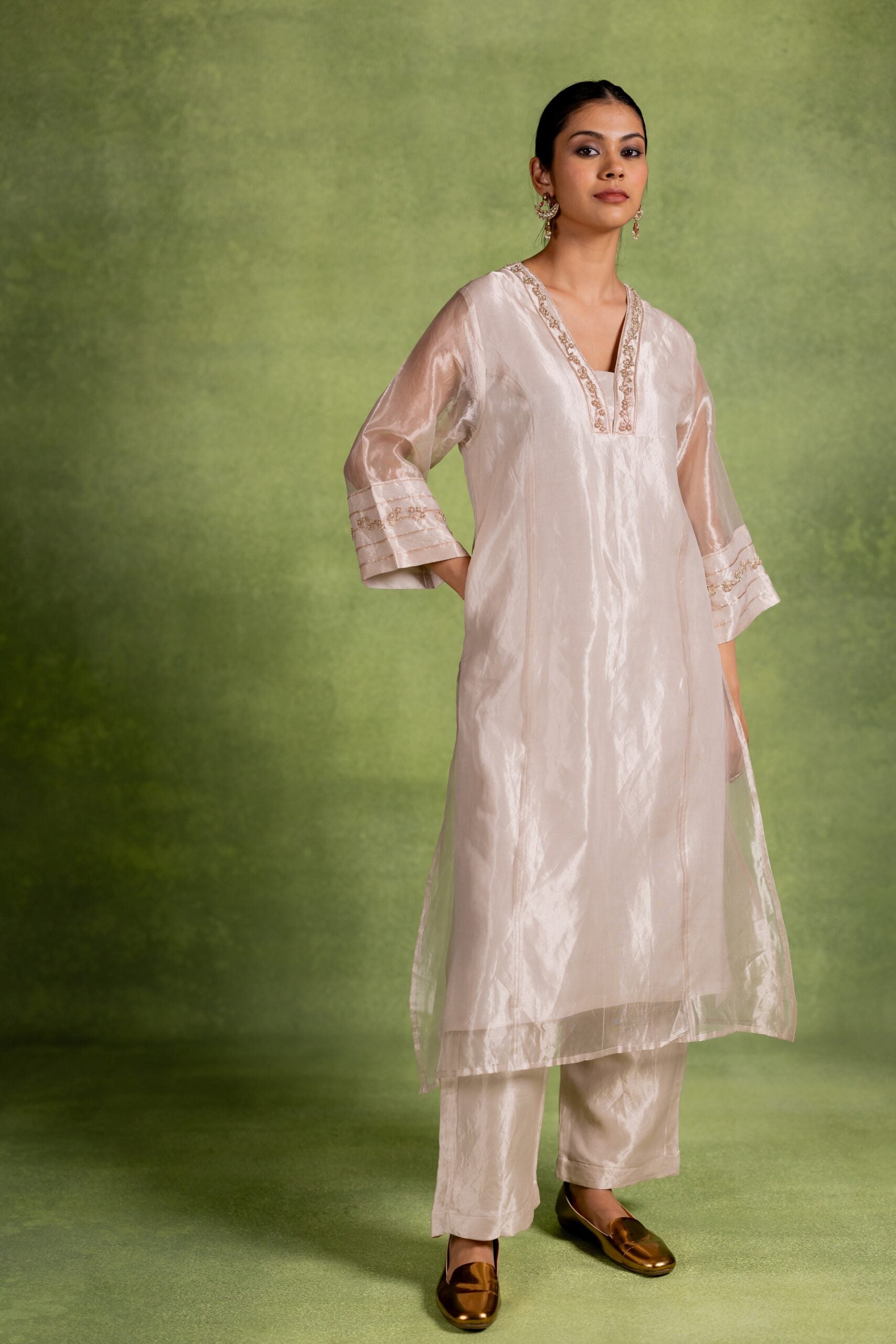 Gaurika Tissue Silk Kurta Set - Silver