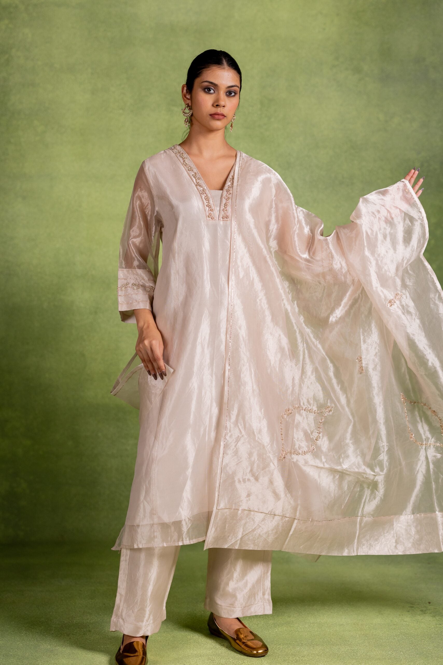Gaurika Tissue Silk Kurta Set - Silver