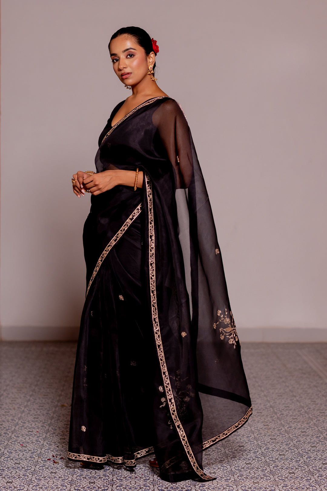 Pushp bel saree without blouse