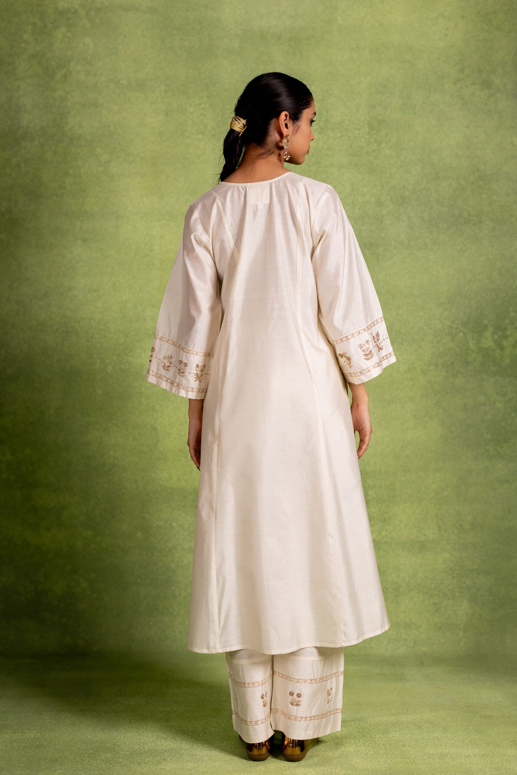 Rukmani Embroidered Silk Kurta Set- Off White
