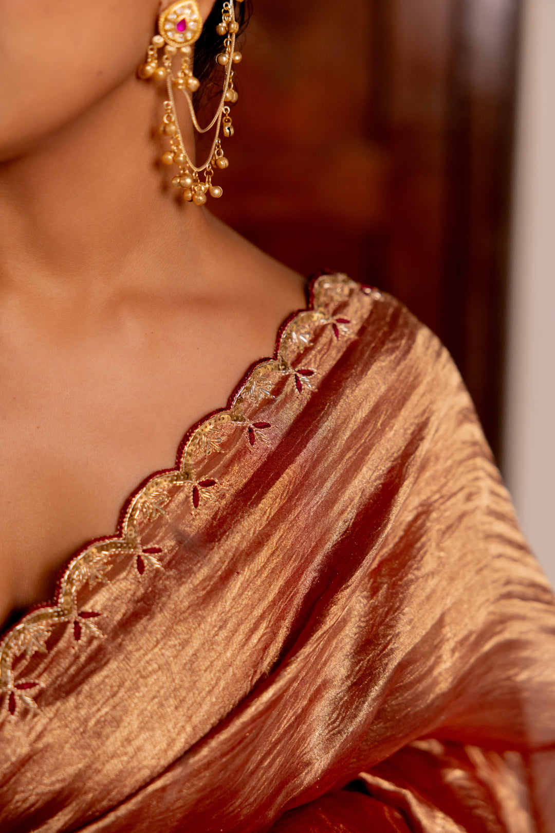 Sunheri saree without blouse