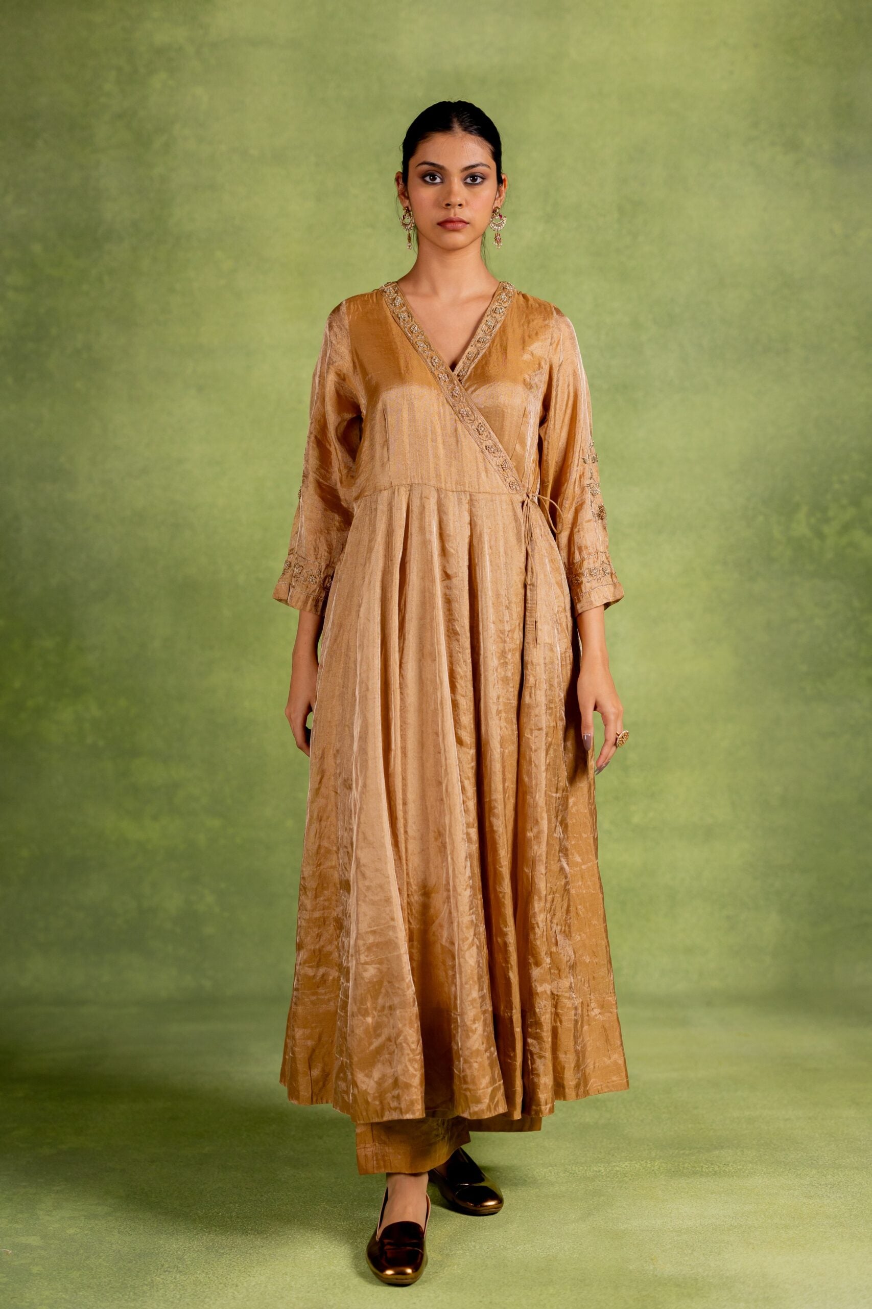 Vasundhara Tissue Angarkha Set - Golden