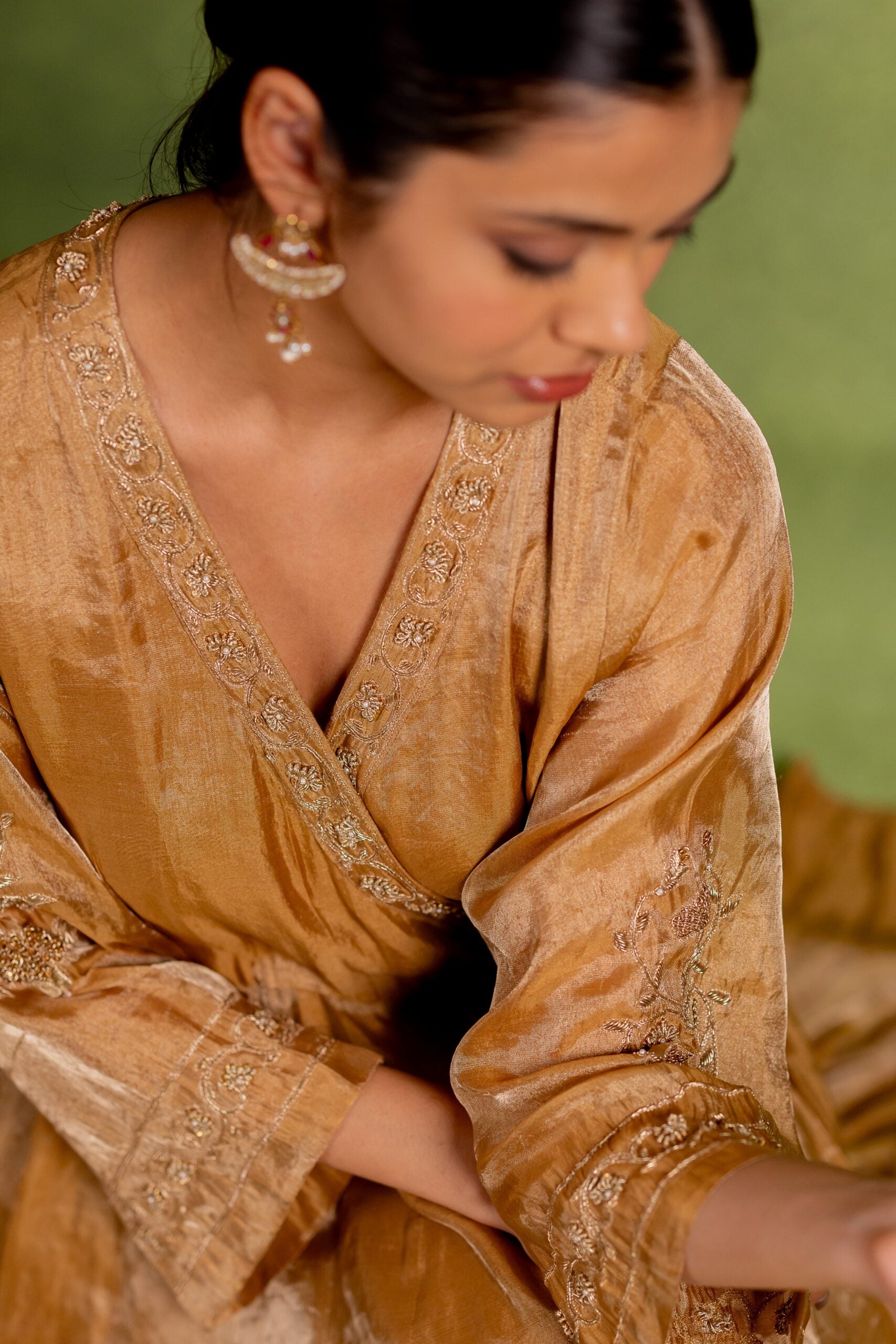 Vasundhara Tissue Angarkha Set - Golden