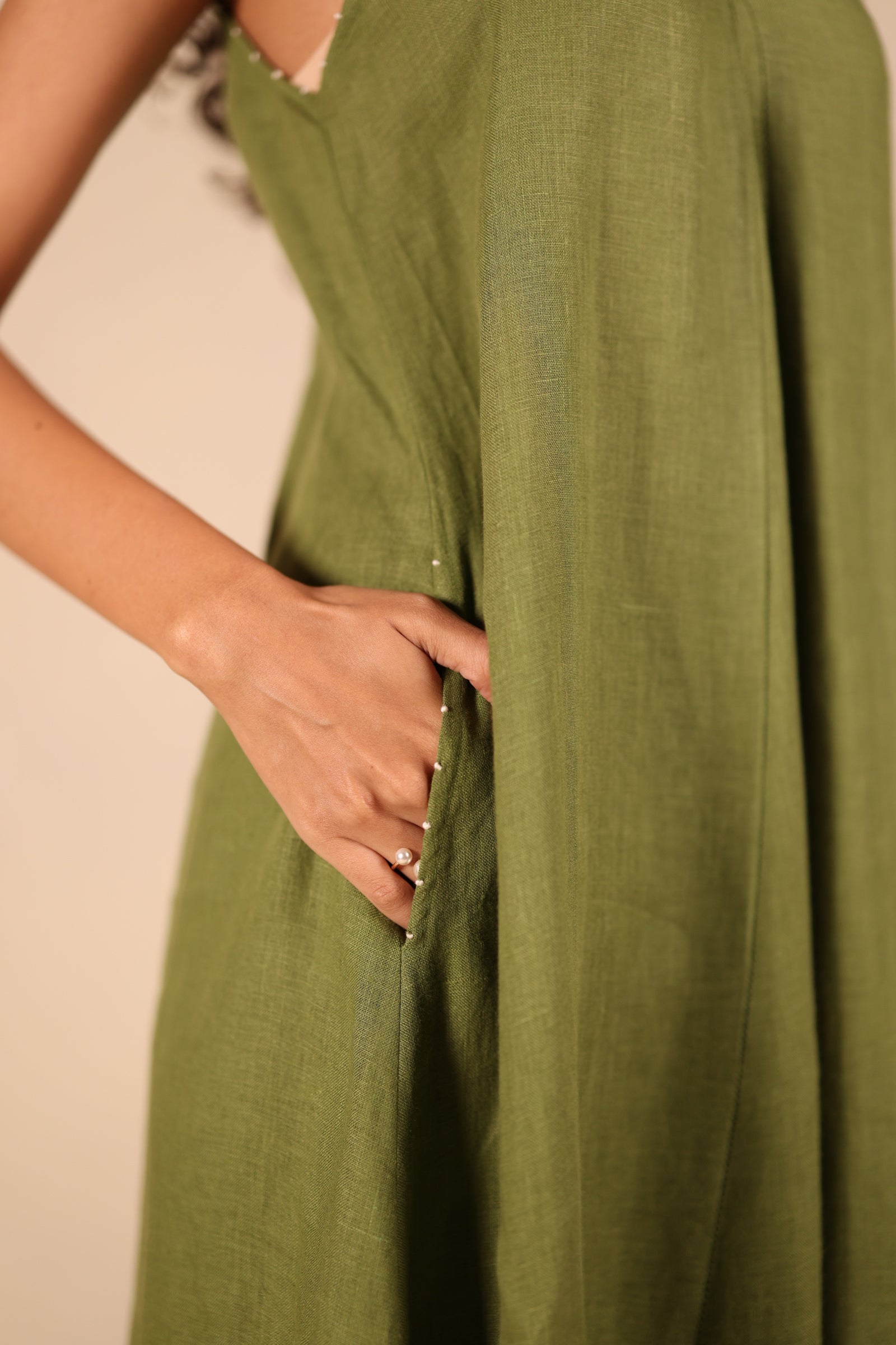 Linen v-neck panel dress