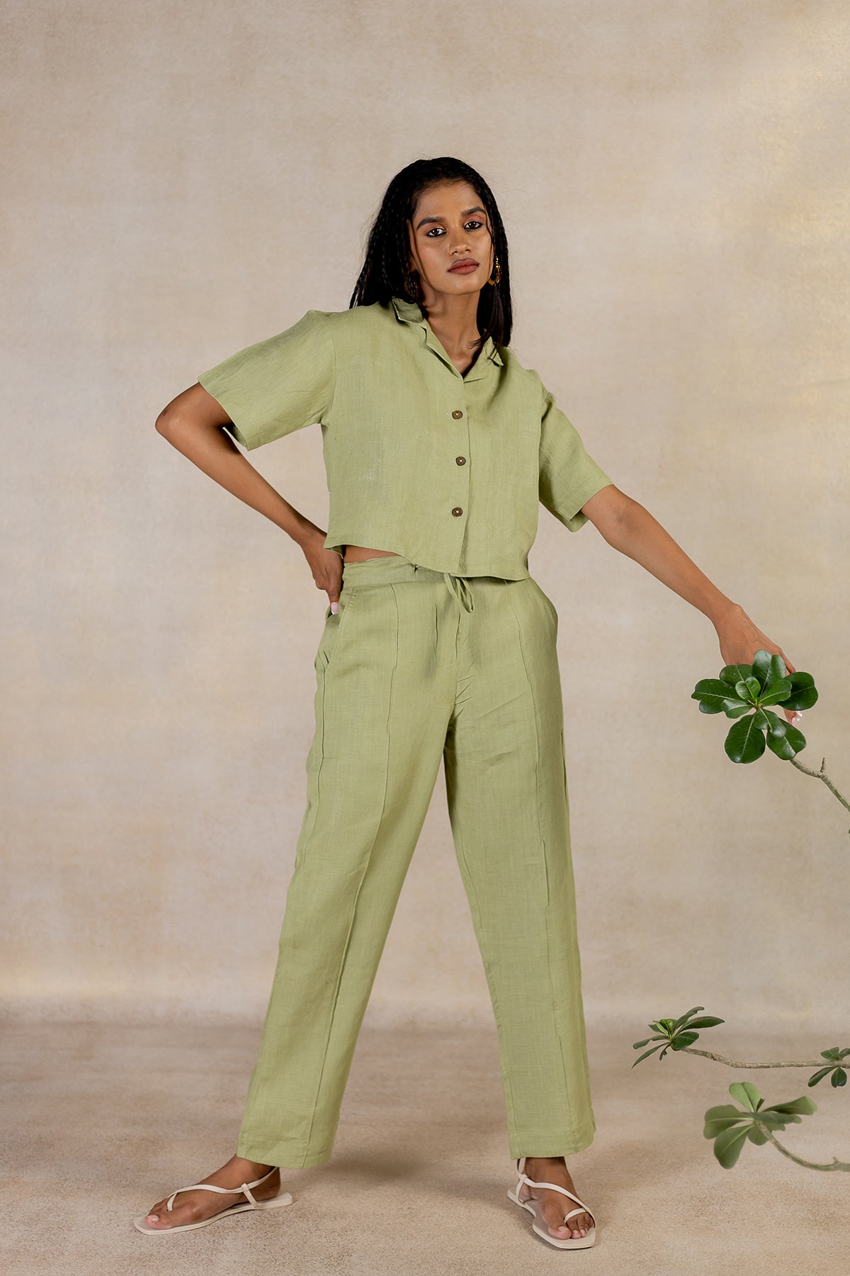 Day 19 - Linen Crop Shirt - Meadow Green