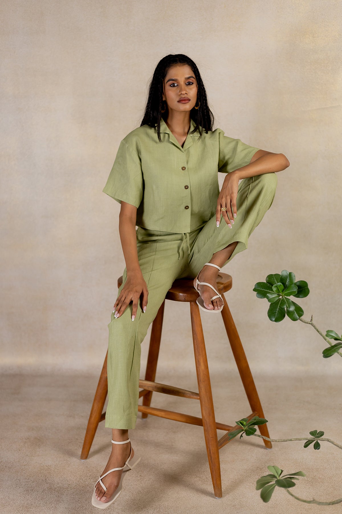 Day 19 - Linen Crop Shirt - Meadow Green