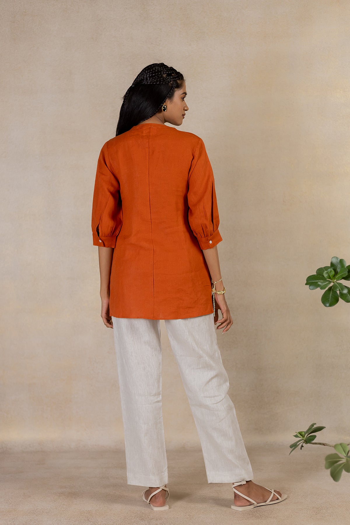 Day 29 - Linen V-neck Top With Pocket - Tan Rust