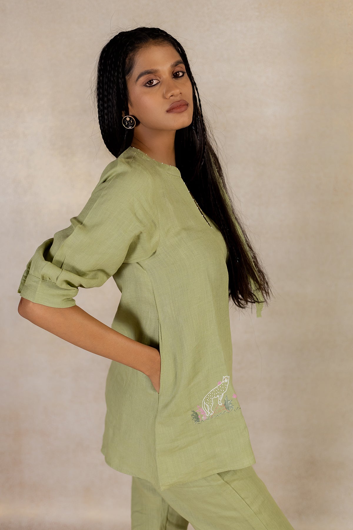 Day 29 - Linen V-neck Top With Pocket - Meadow Green
