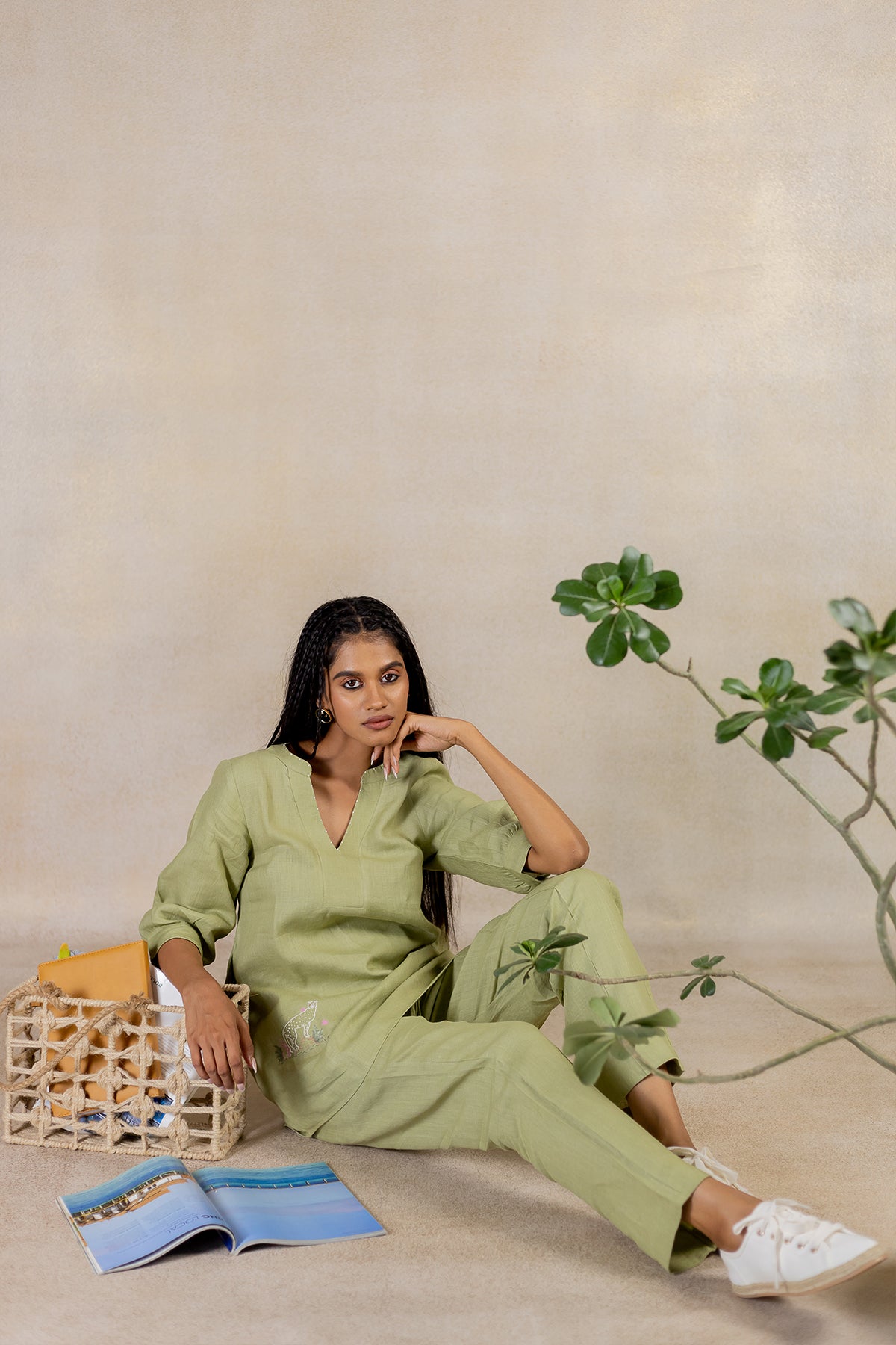 Day 29 - Linen V-neck Top With Pocket - Meadow Green