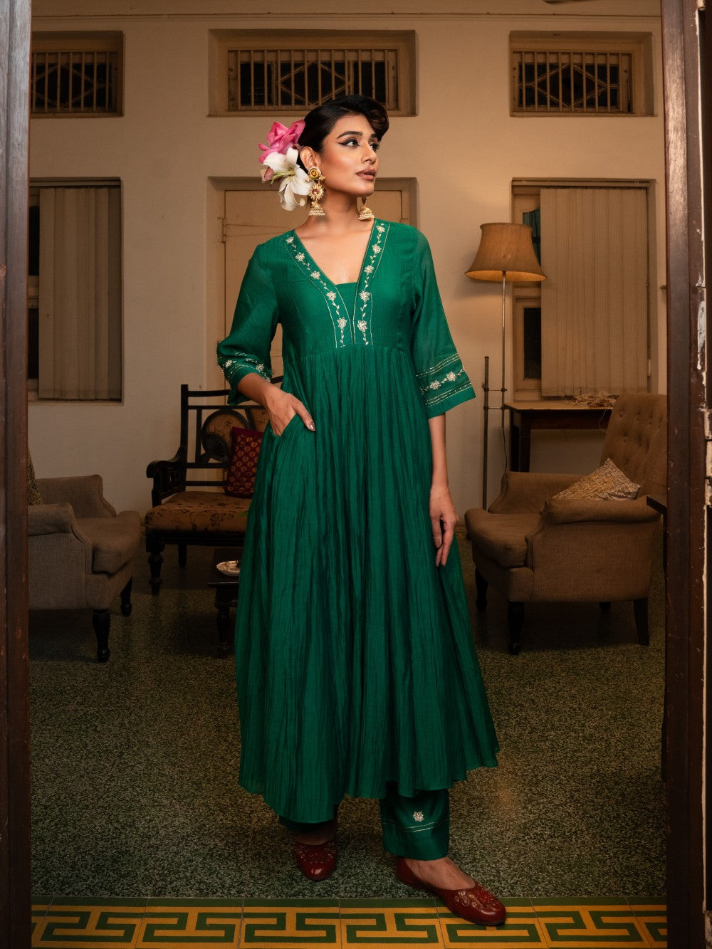 Pankaja Anarkali set - chatak Haraa