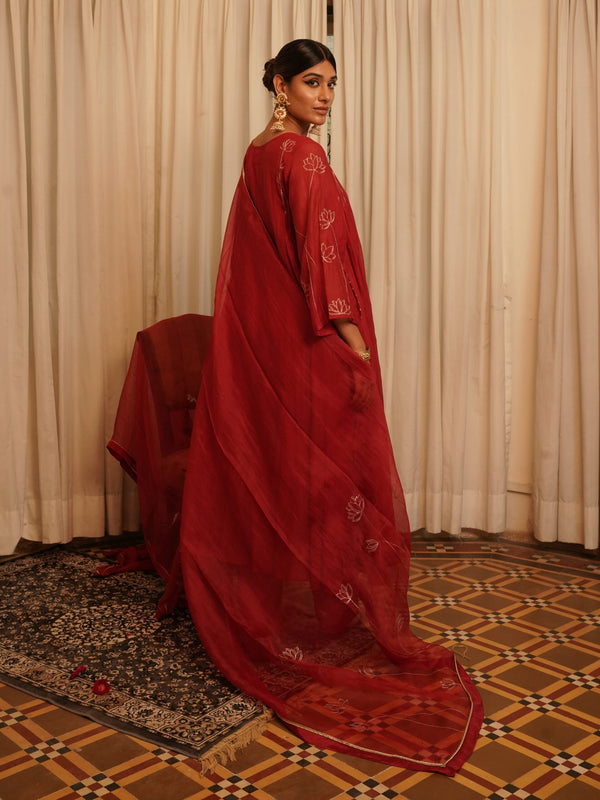 Basant lotus Organza Dupatta - Sindhoori Laal