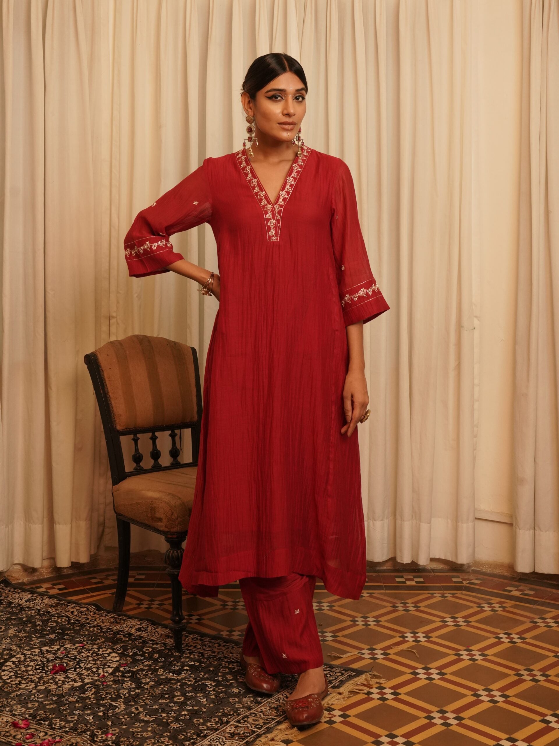 Moti Manek Kurta set - sindhoori Laal