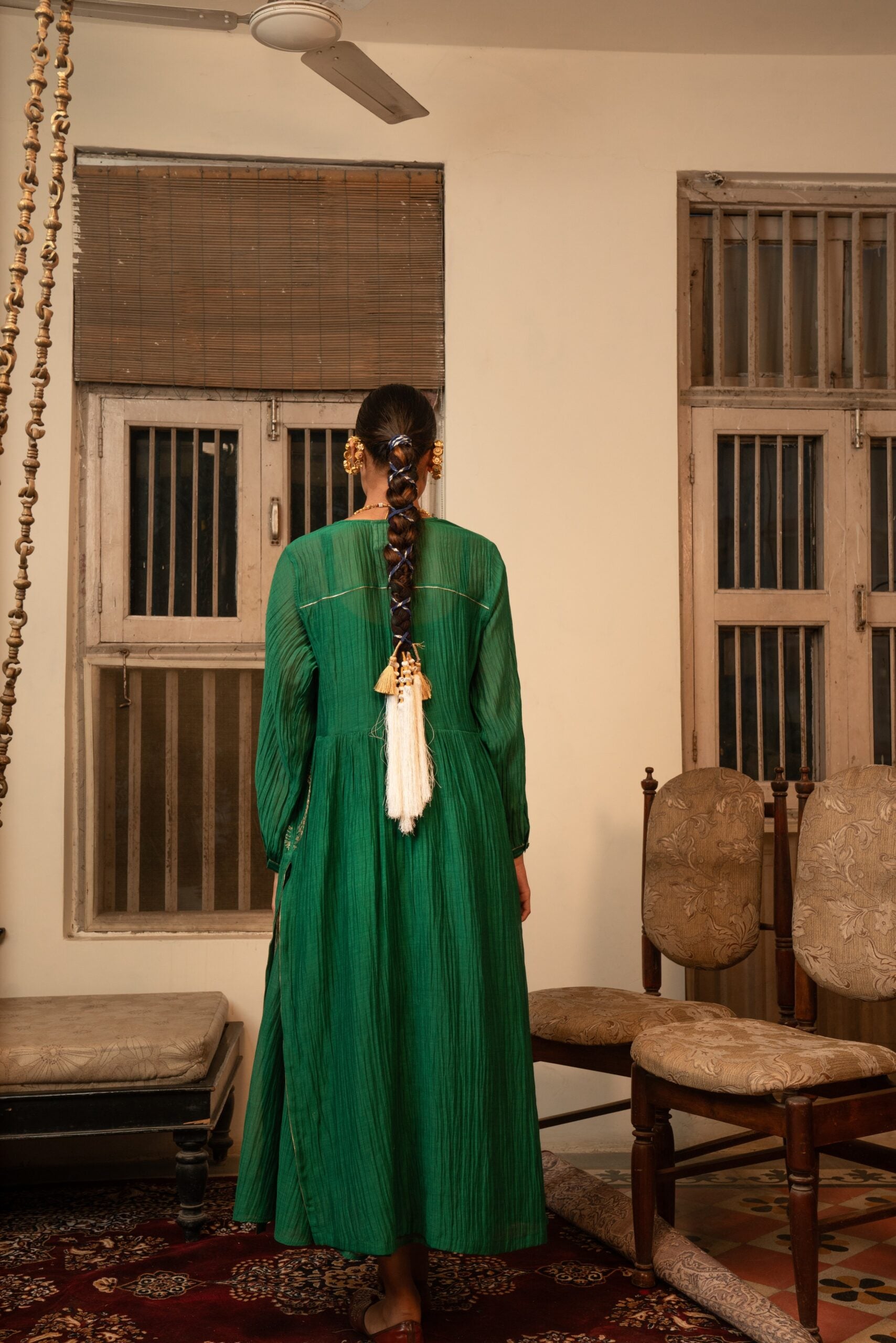 Saanjh-Savera dress & overlay - chatak haraa