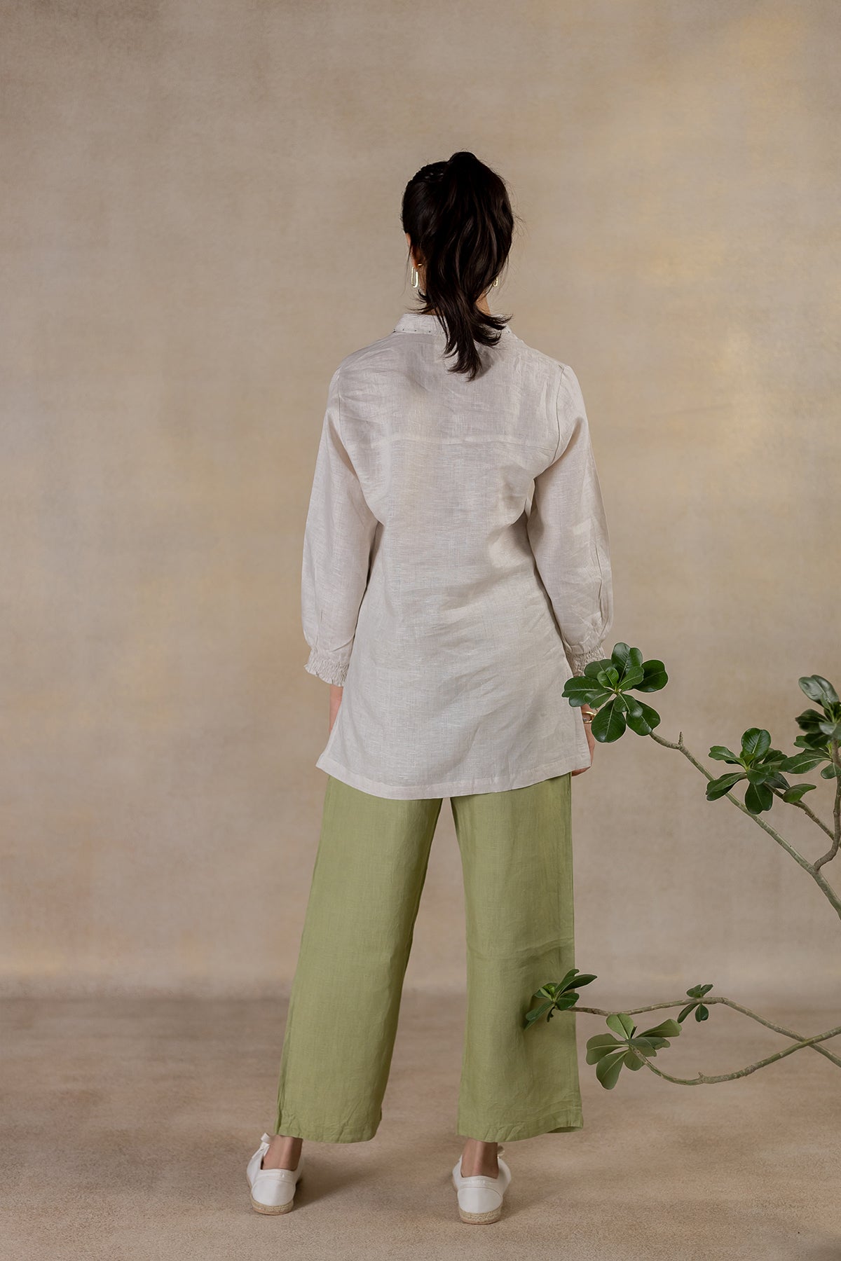 Day 2 - Linen Bobbin Elastic Sleeve Shirt With Pocket - Ecru