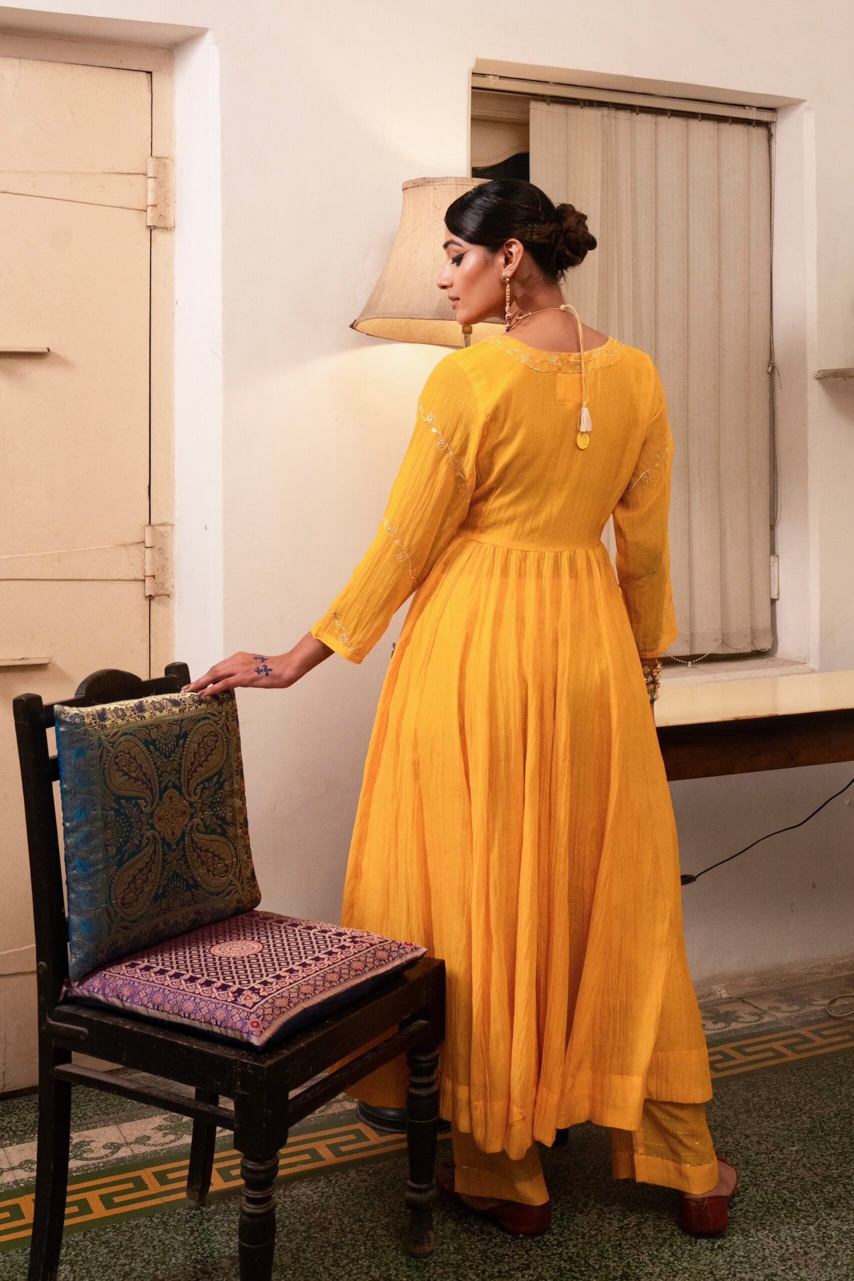 Lehariya Angarkha set - kesariya peela