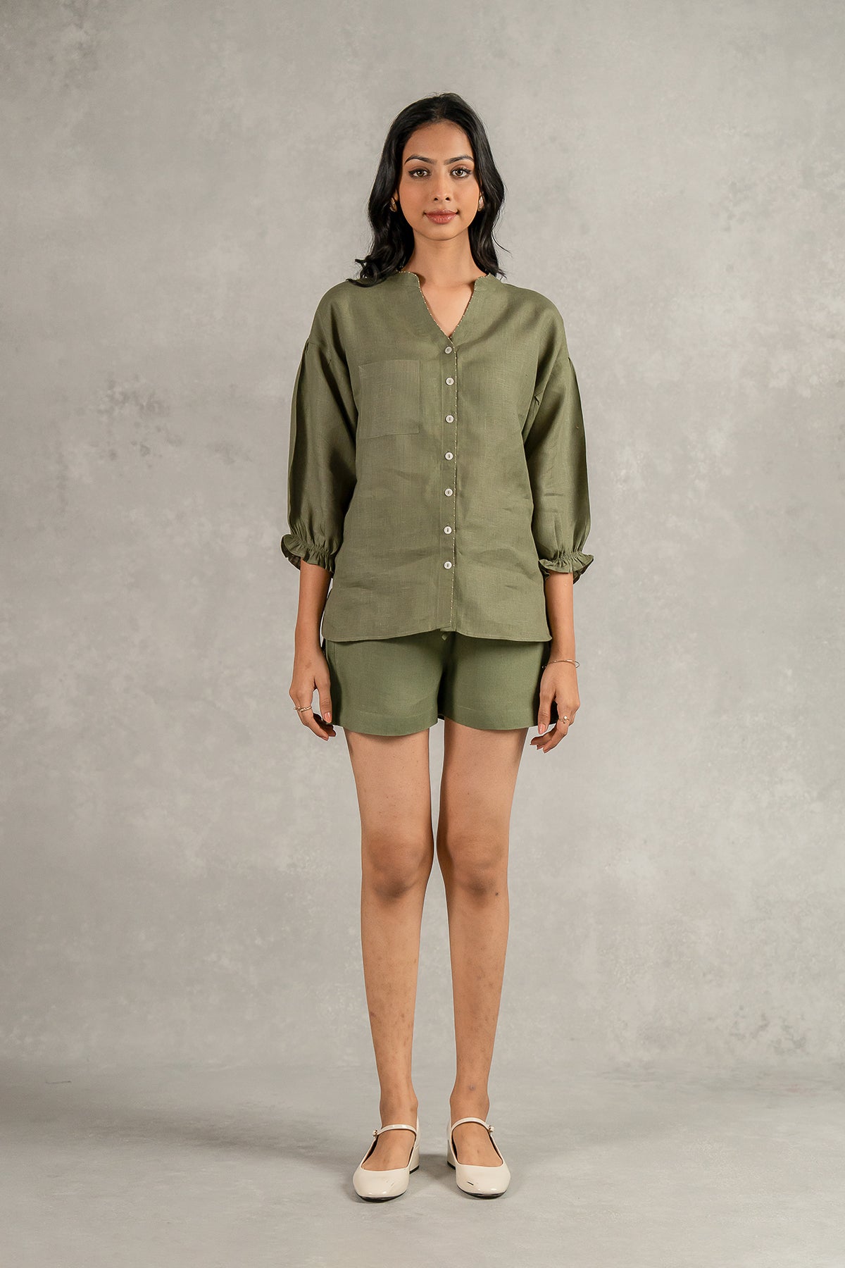 Emma Linen Shirt with Patch pocket - Olive Green