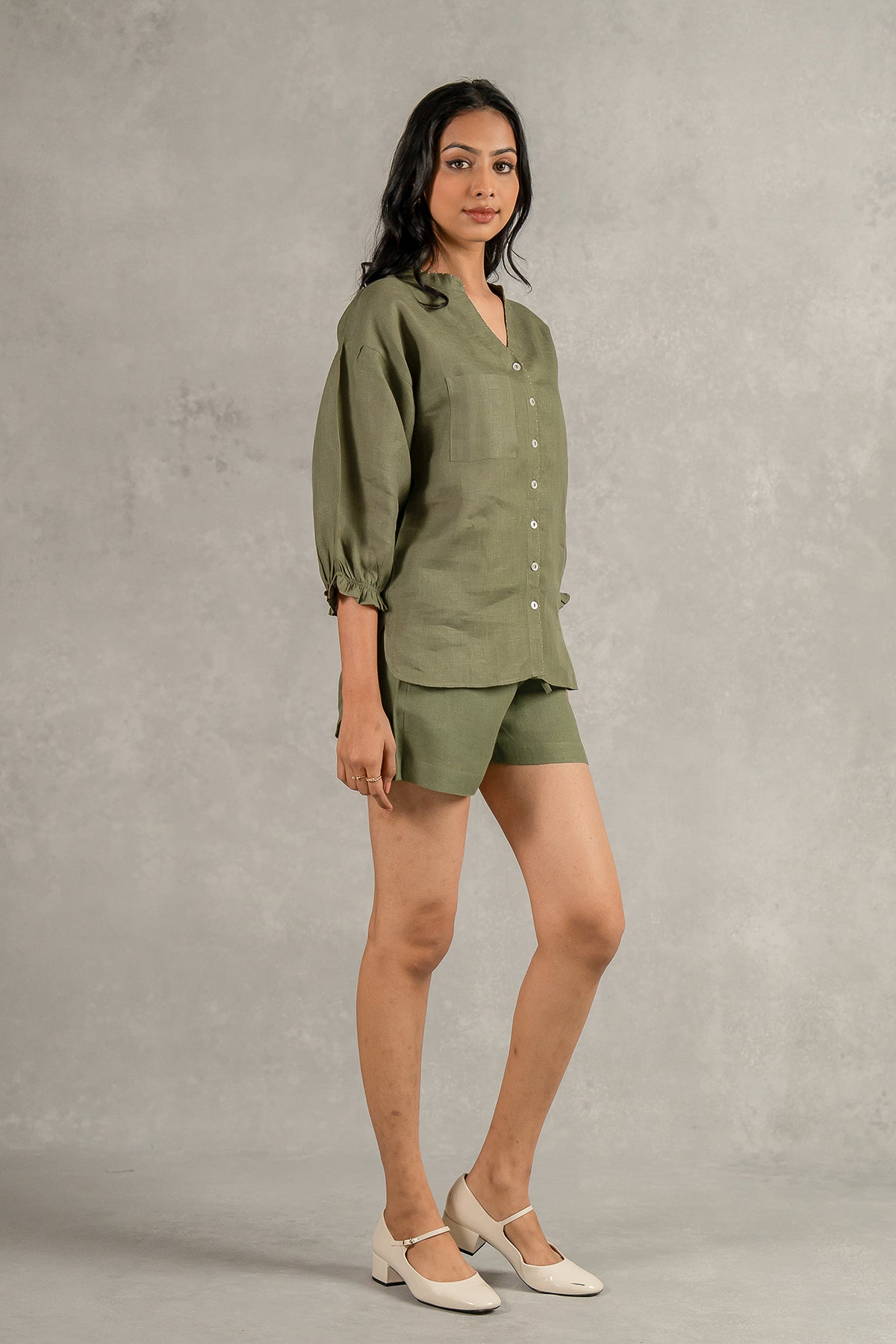 Emma Linen Shirt with Patch pocket - Olive Green