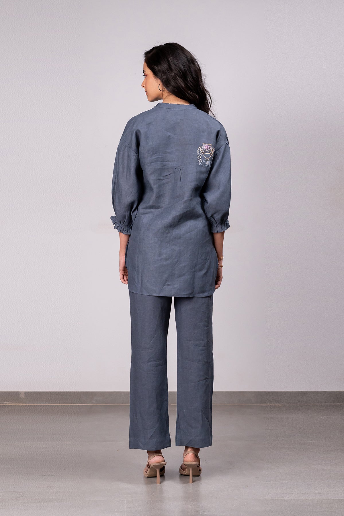 Emma Linen Shirtwith Patch Pocket – Charcoal Grey