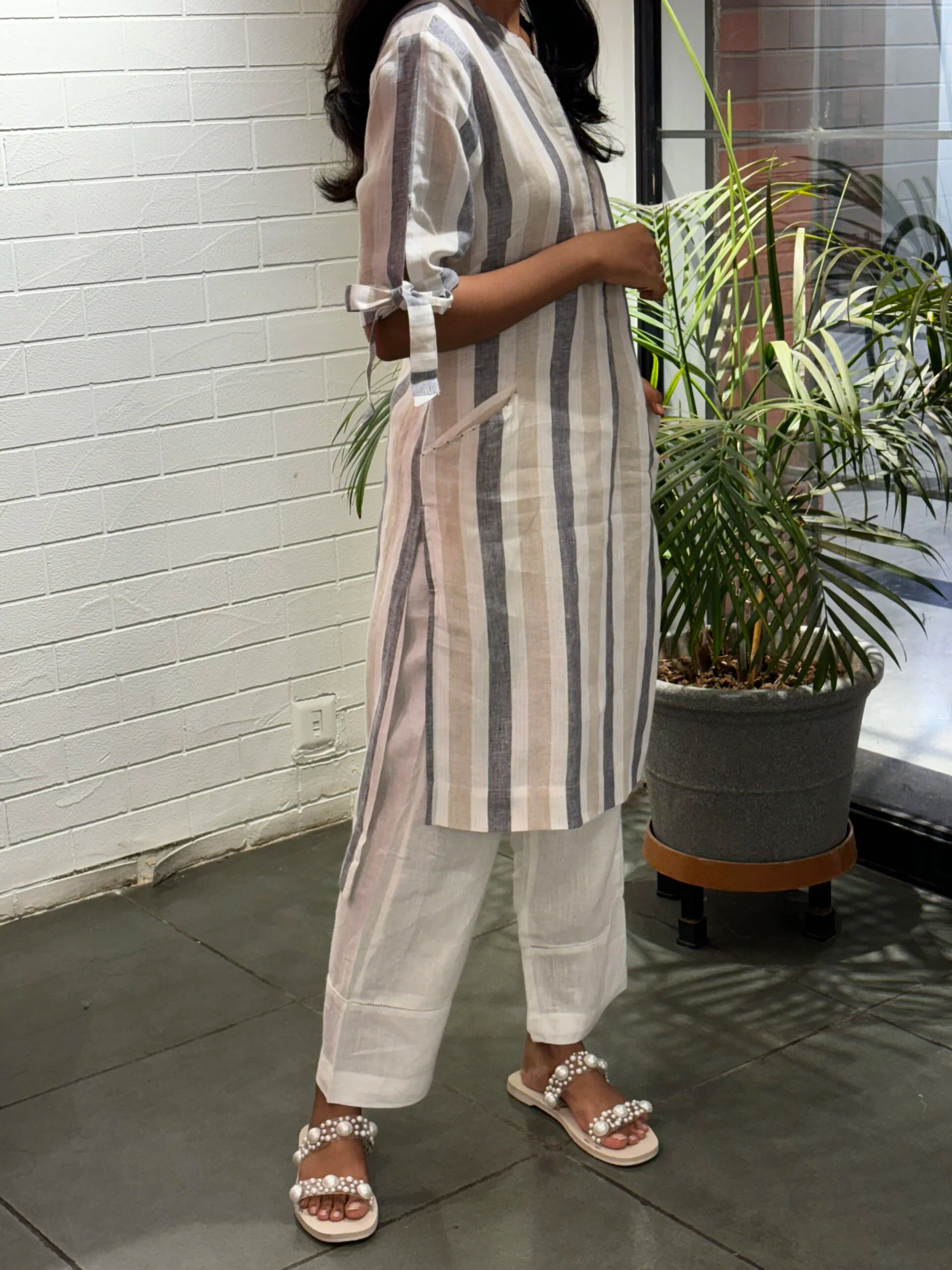 Linen Striped sleeve knot kurta - White and Grey