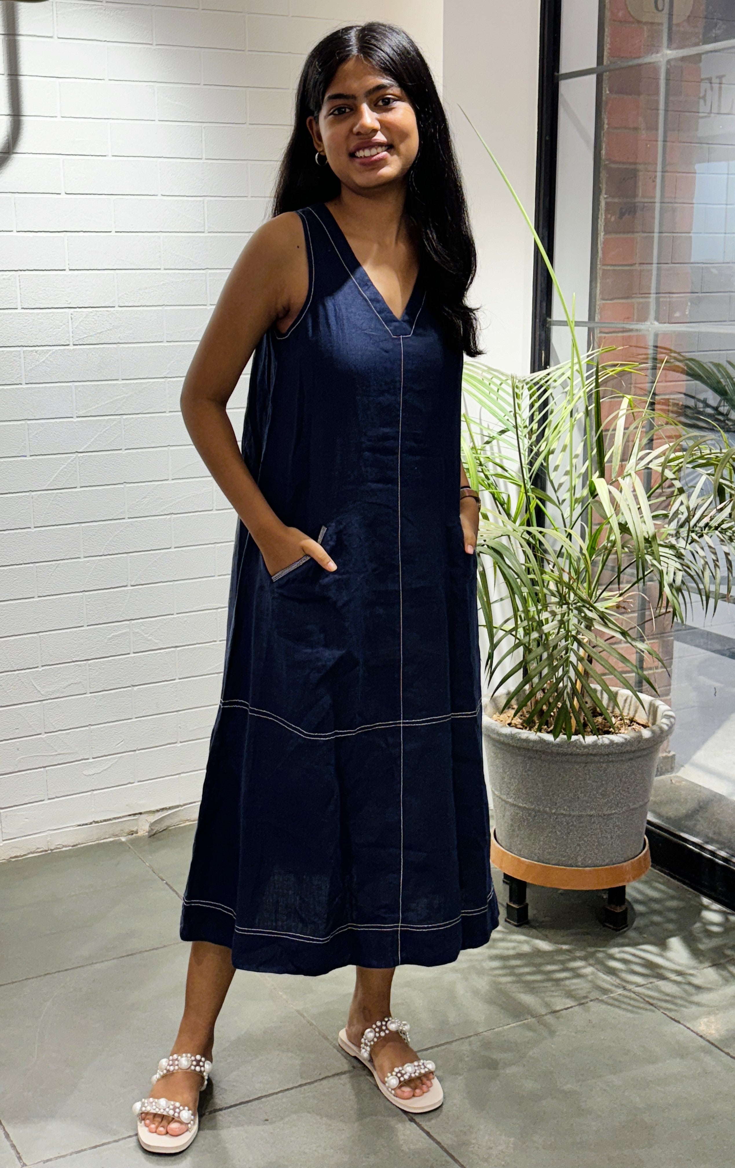 Susan Linen A-Line Sleeveless Dress With Welt Pockets