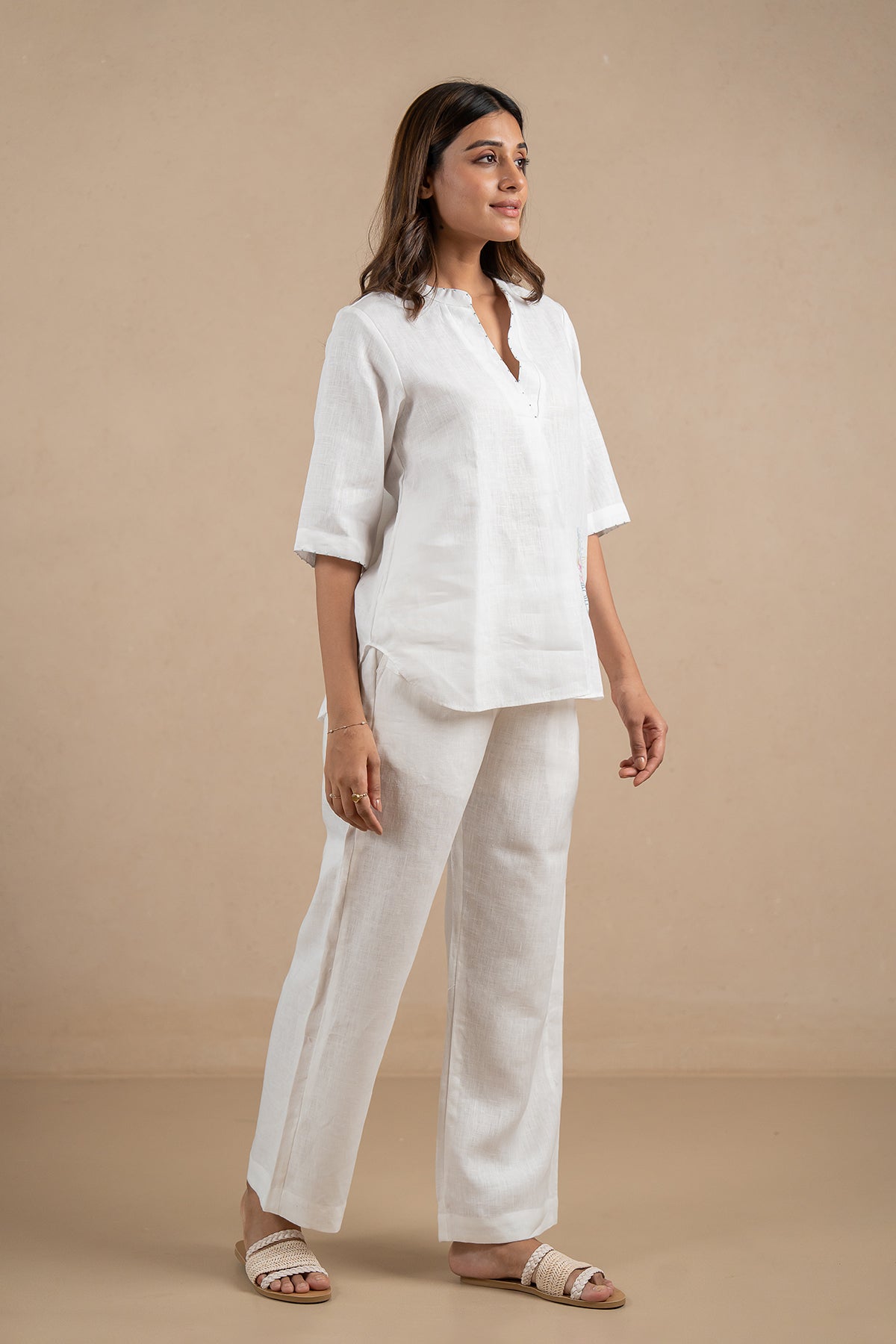 Linen-Delta-Top-Marble-White-